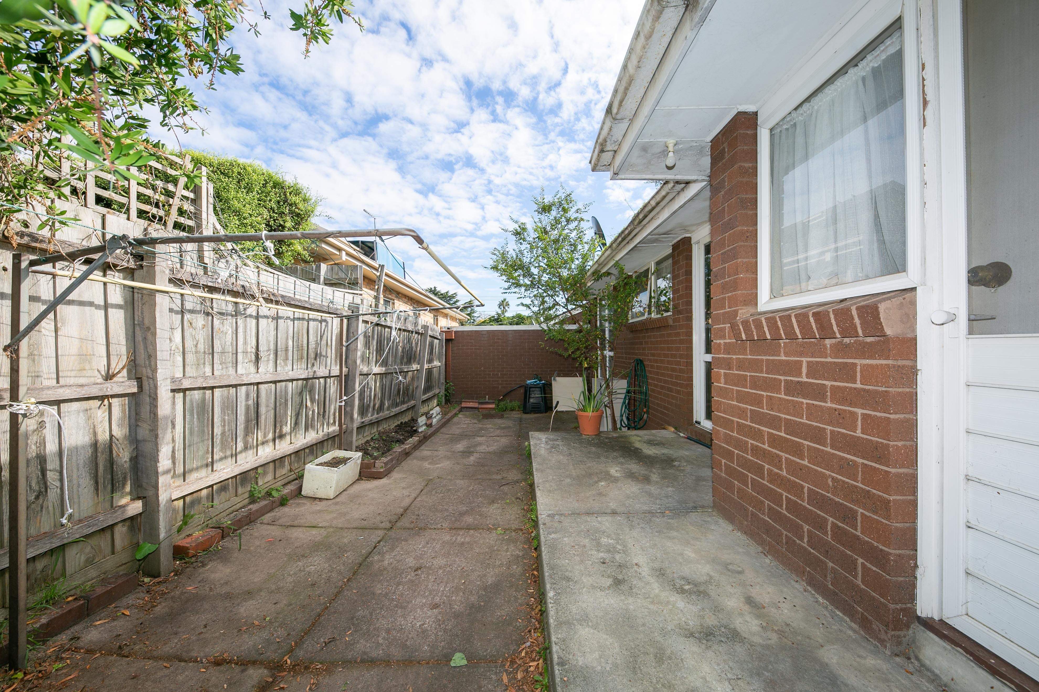 2/13 Wridgway Avenue — photo 8 of 9
