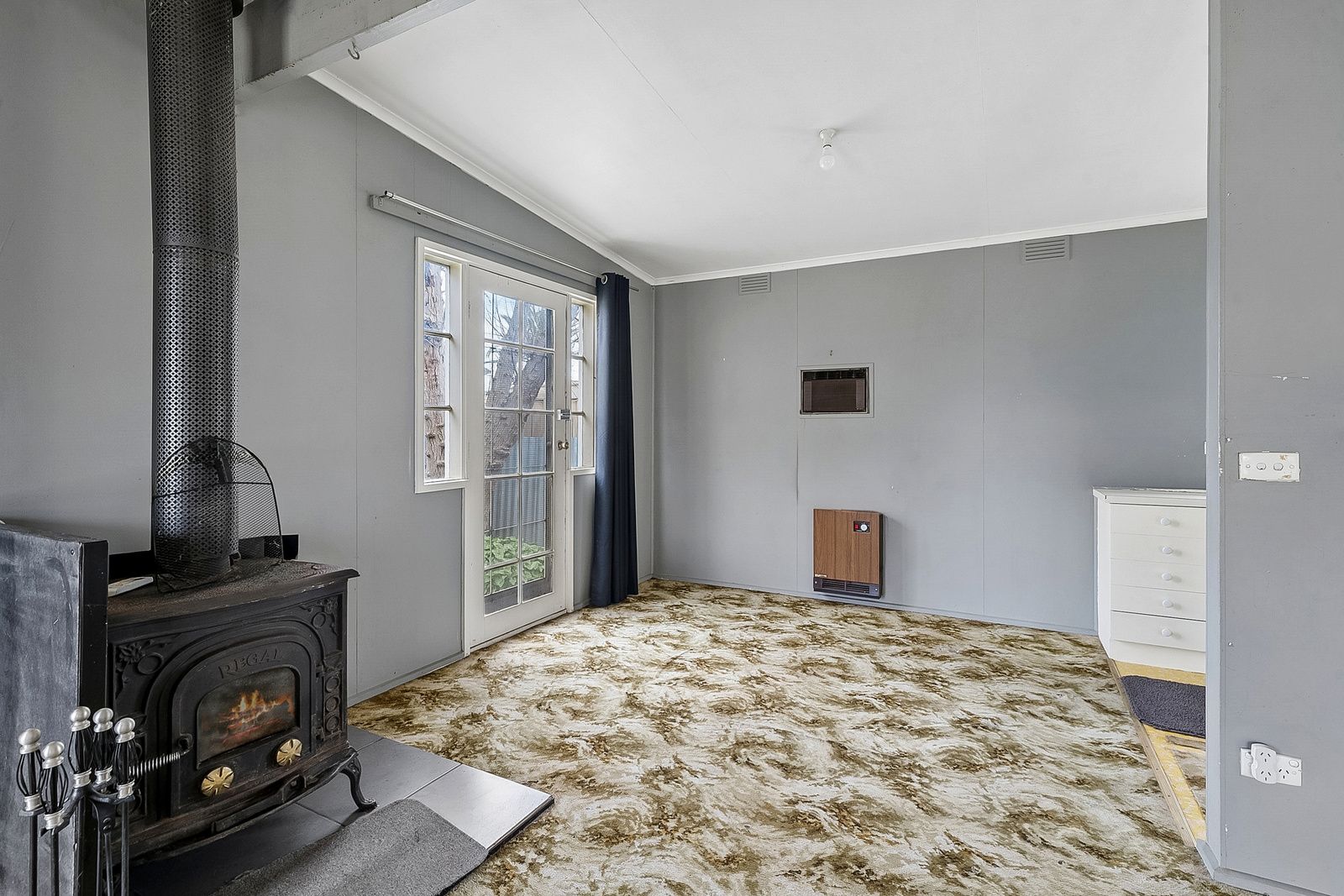 2 Myola Crescent — photo 10 of 14
