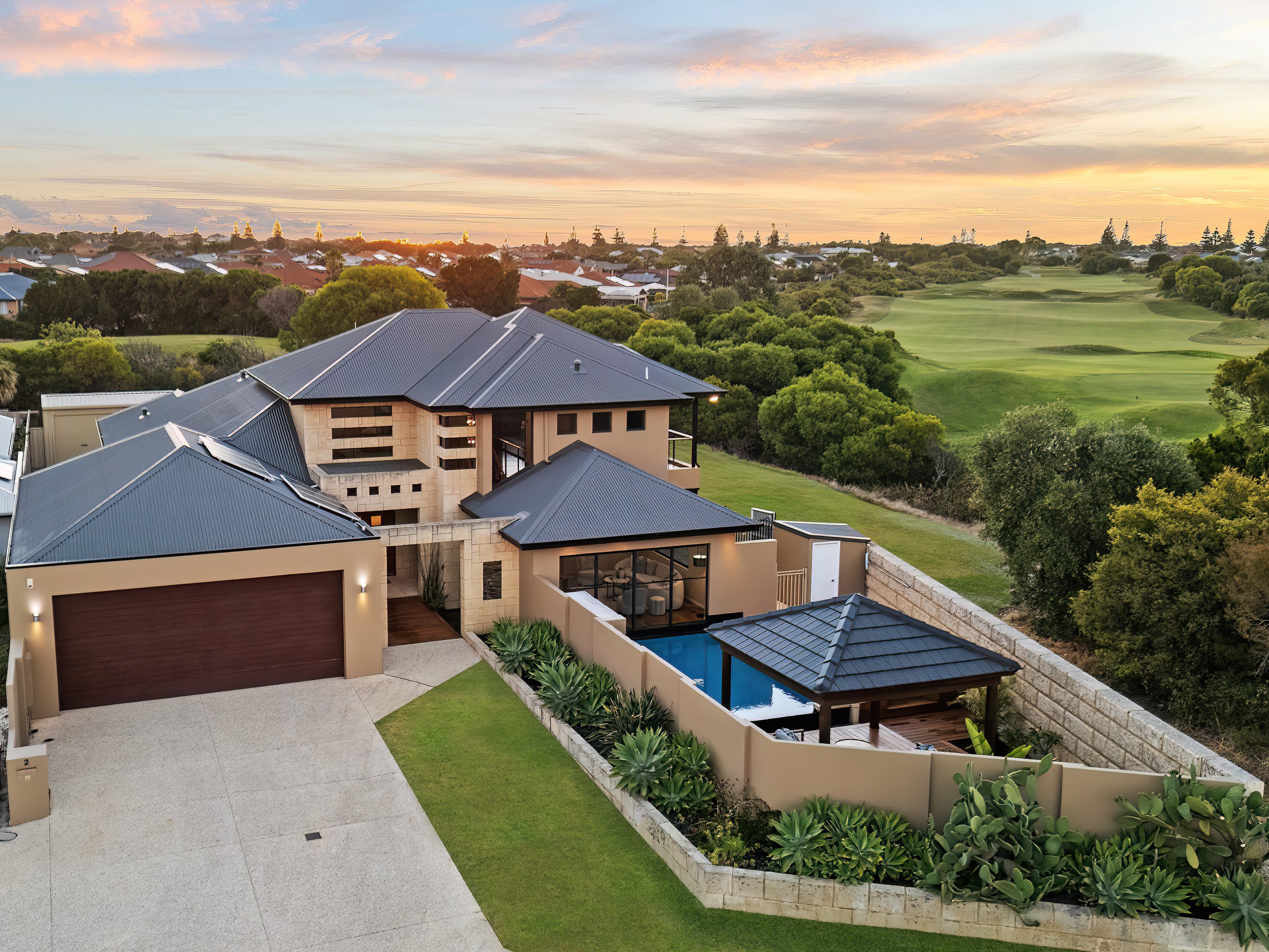 2 Latiano Green, Secret Harbour, WA 6173