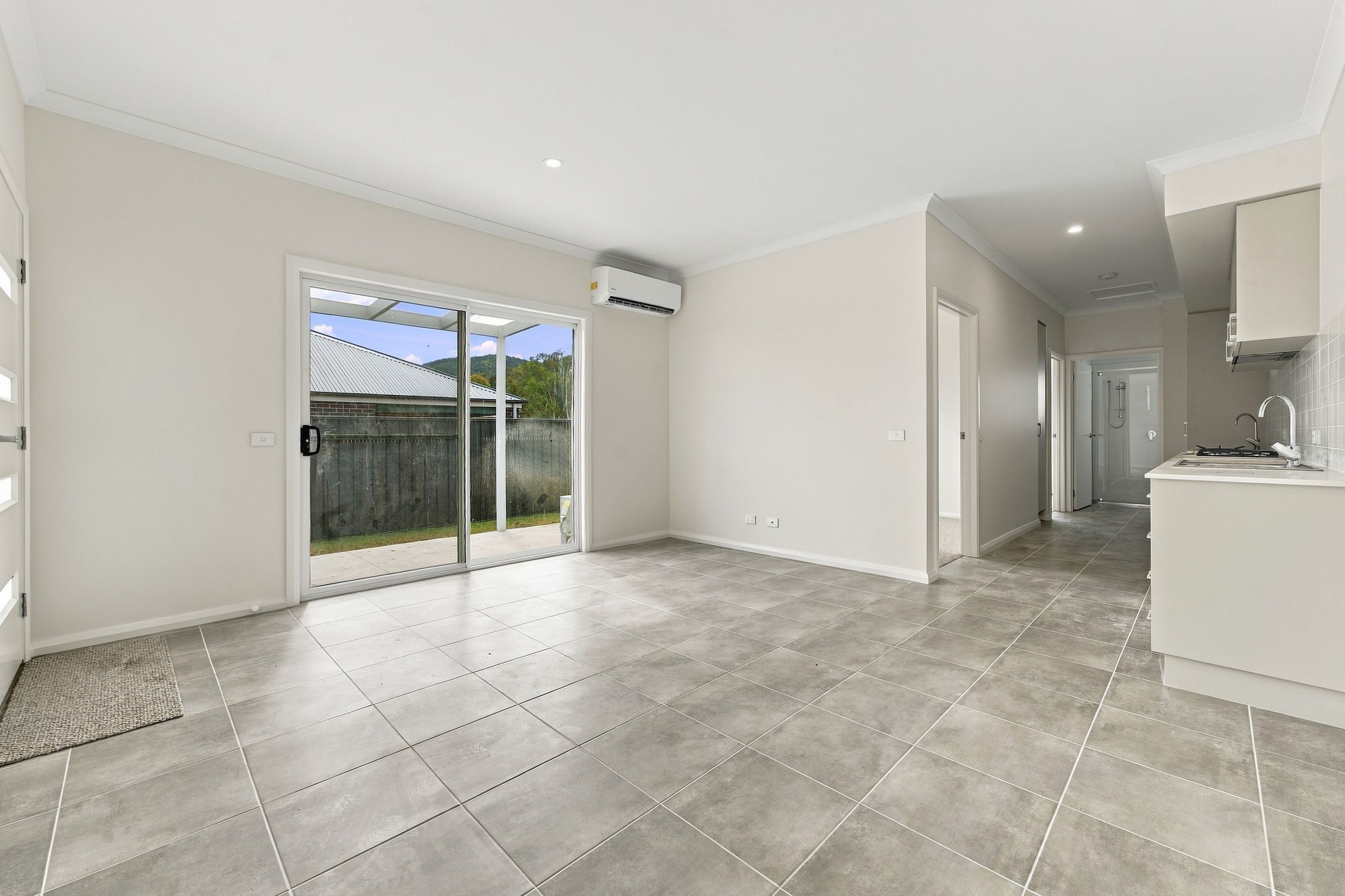 1/24 Spikerush Court, Thurgoona, NSW 2640