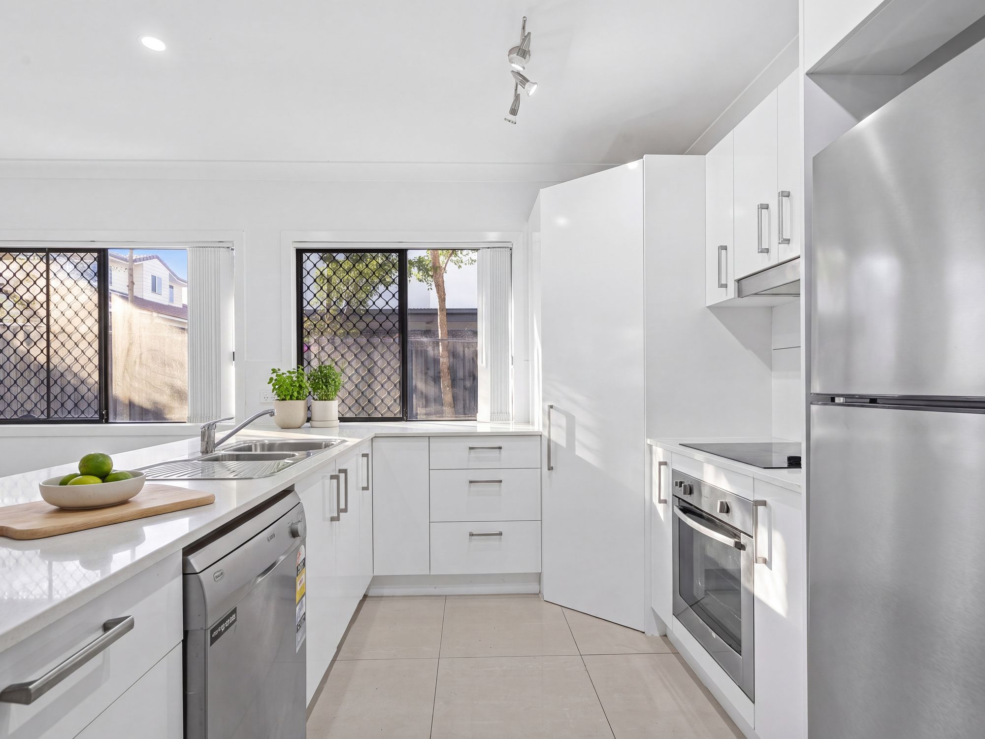 1/5 Blake Street — photo 8 of 17