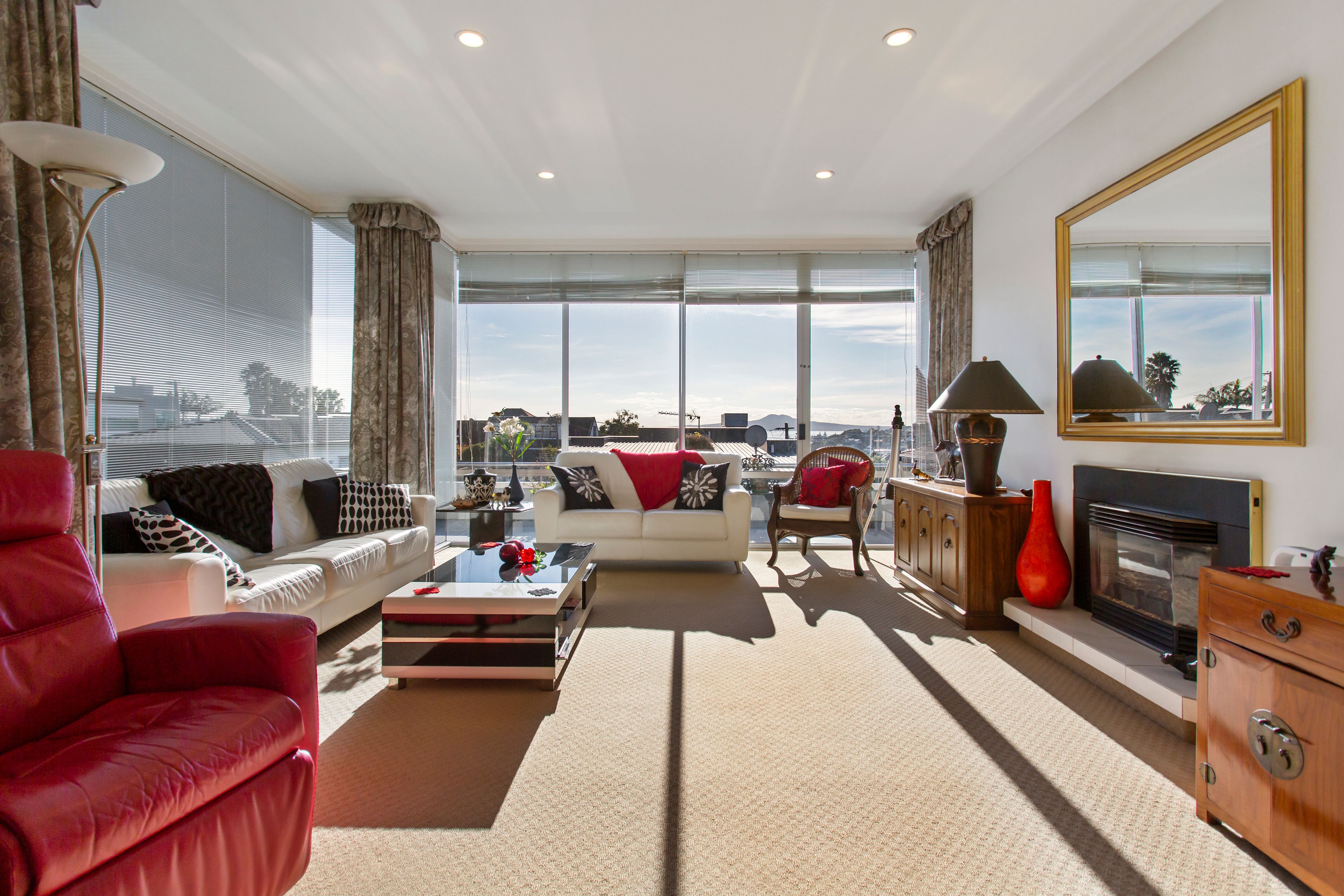 2/14 Takutai Avenue, Bucklands Beach, Manukau City
