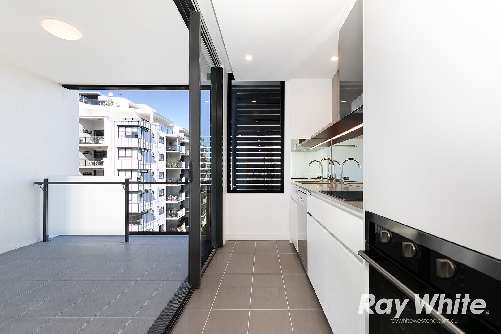 503/77 Victoria Street — photo 3 of 10
