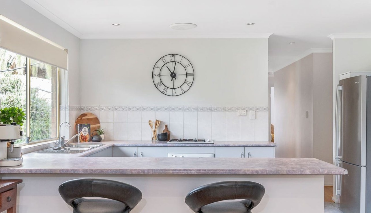 16 Churston Place, Moana, SA 5169