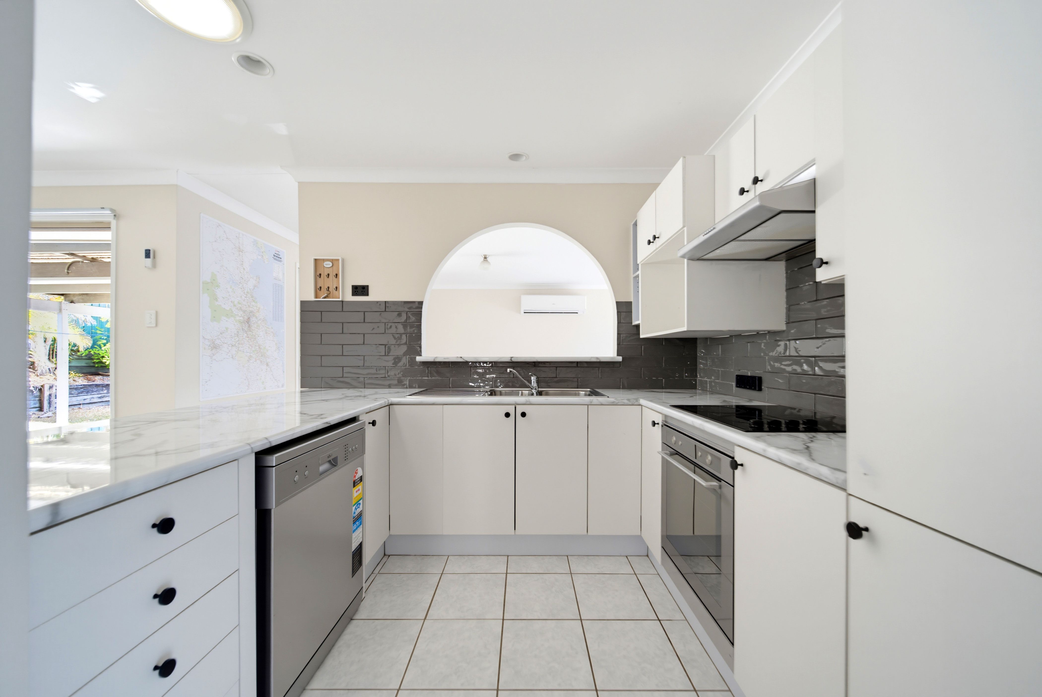 9 Jewel Court — photo 4 of 19