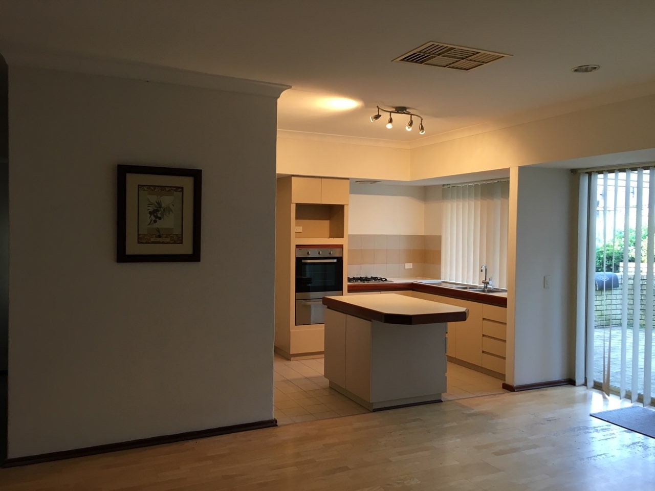 8 Lakeside Terrace, Mount Pleasant, WA 6153