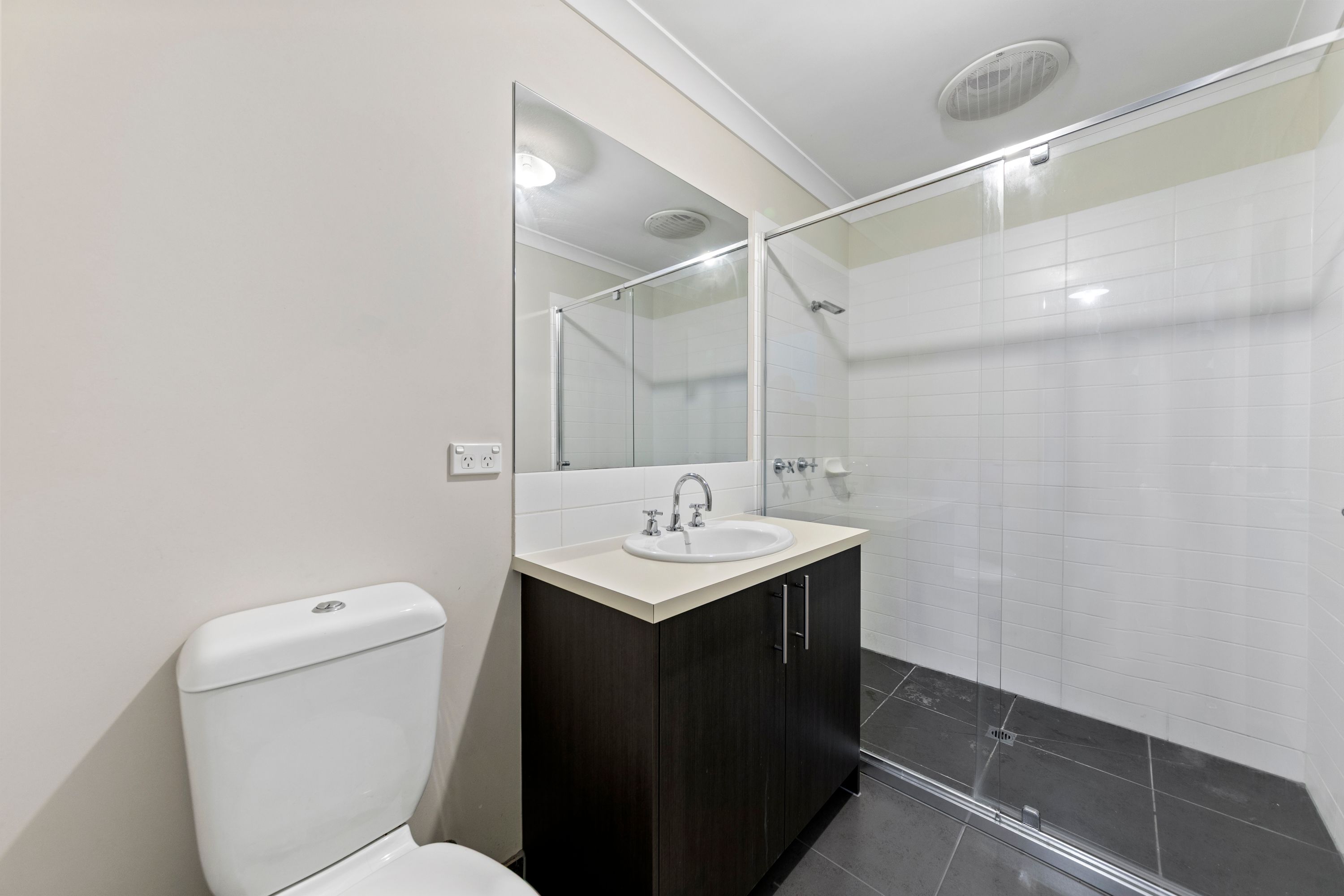 8 Bluestone Street — photo 11 of 28