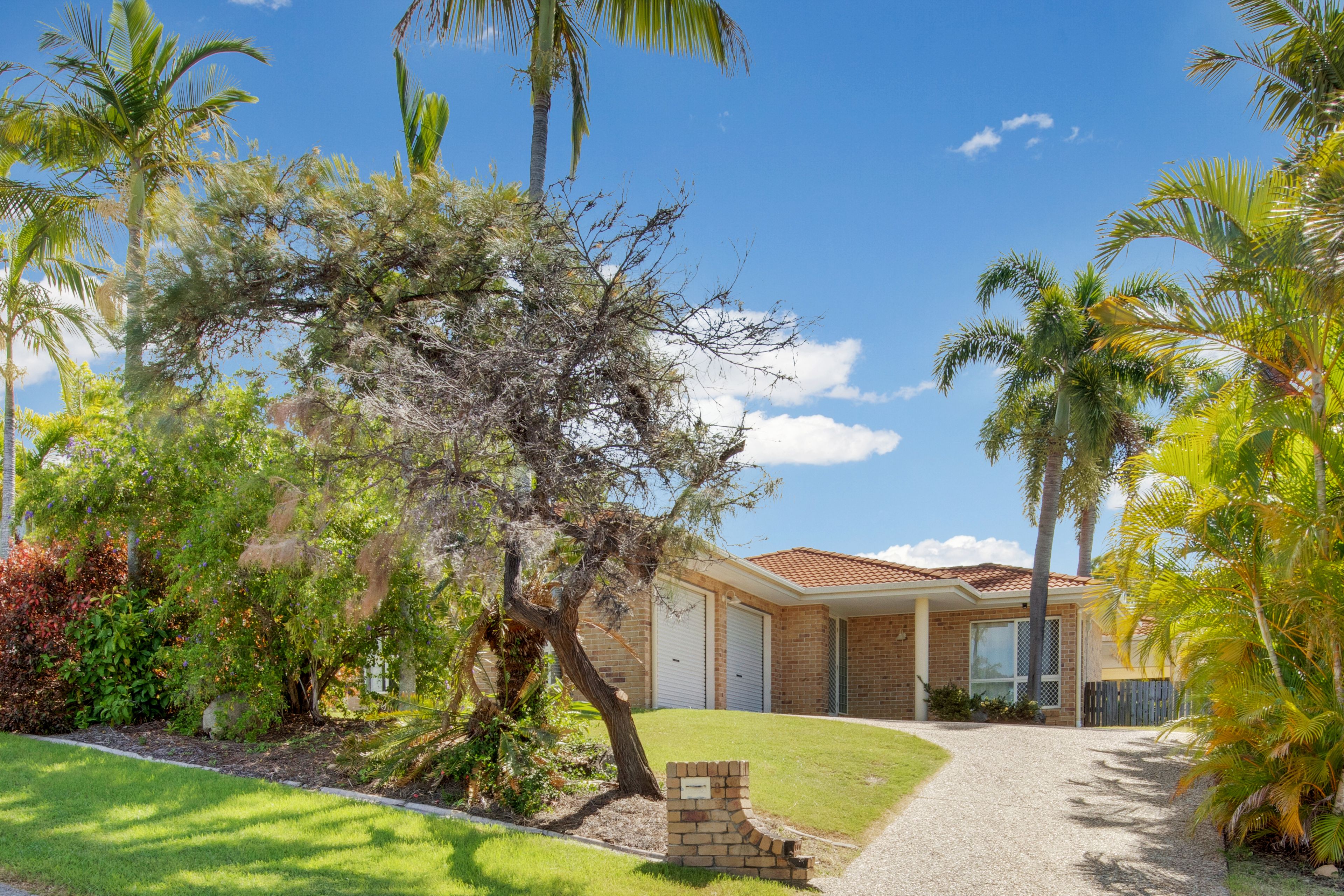 8 Fairbairn Place, Clinton QLD 4680