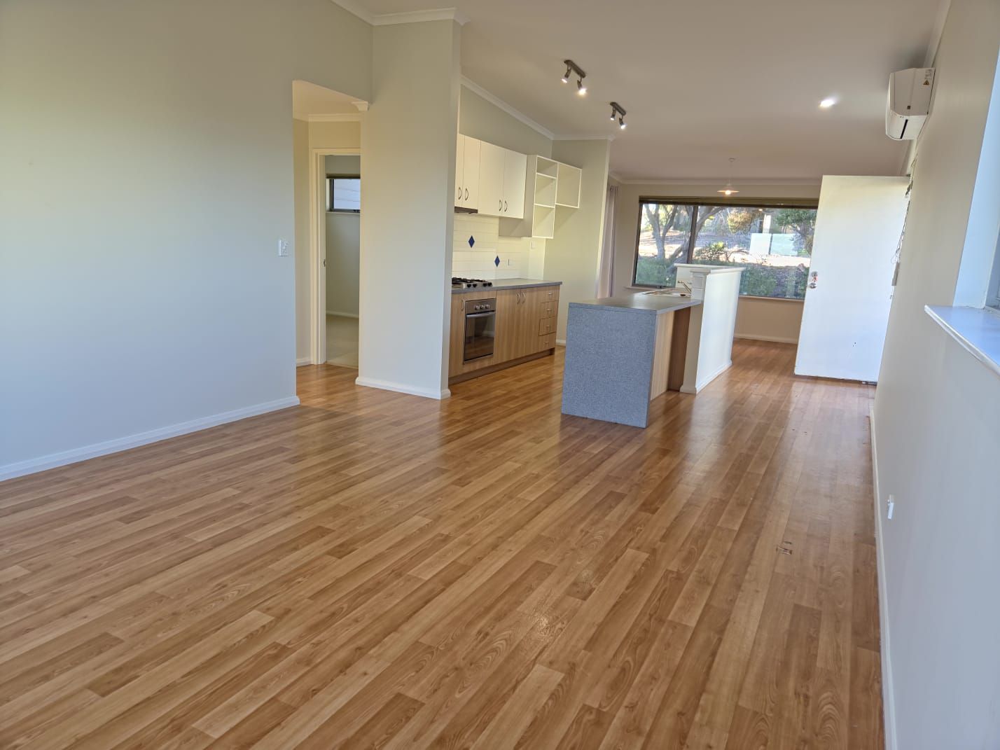 118 Canning Boulevard — photo 8 of 25