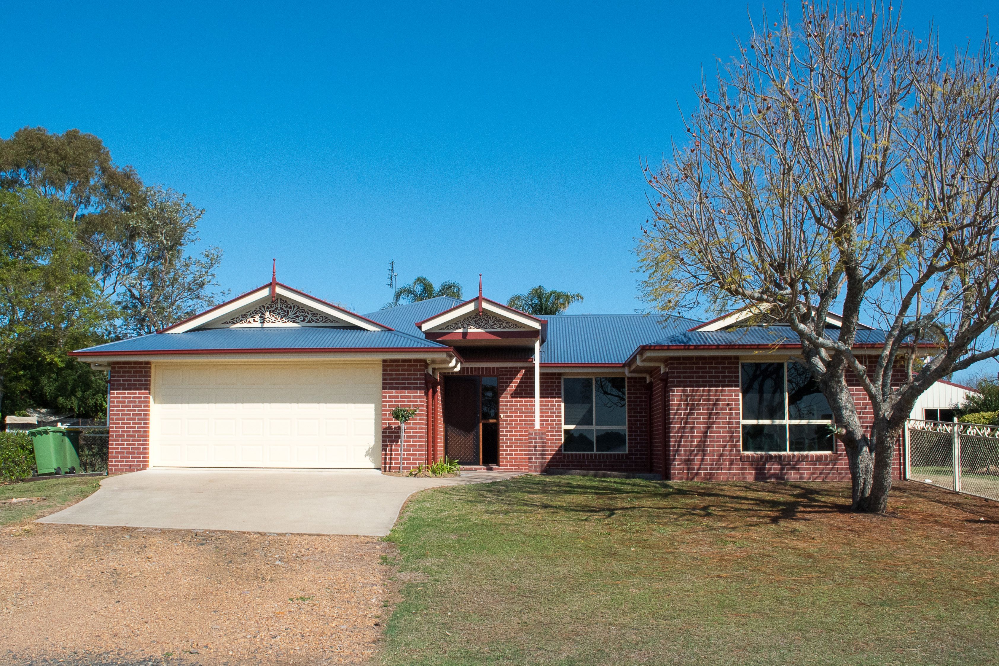 11 Tyson Street, Pittsworth QLD 4356