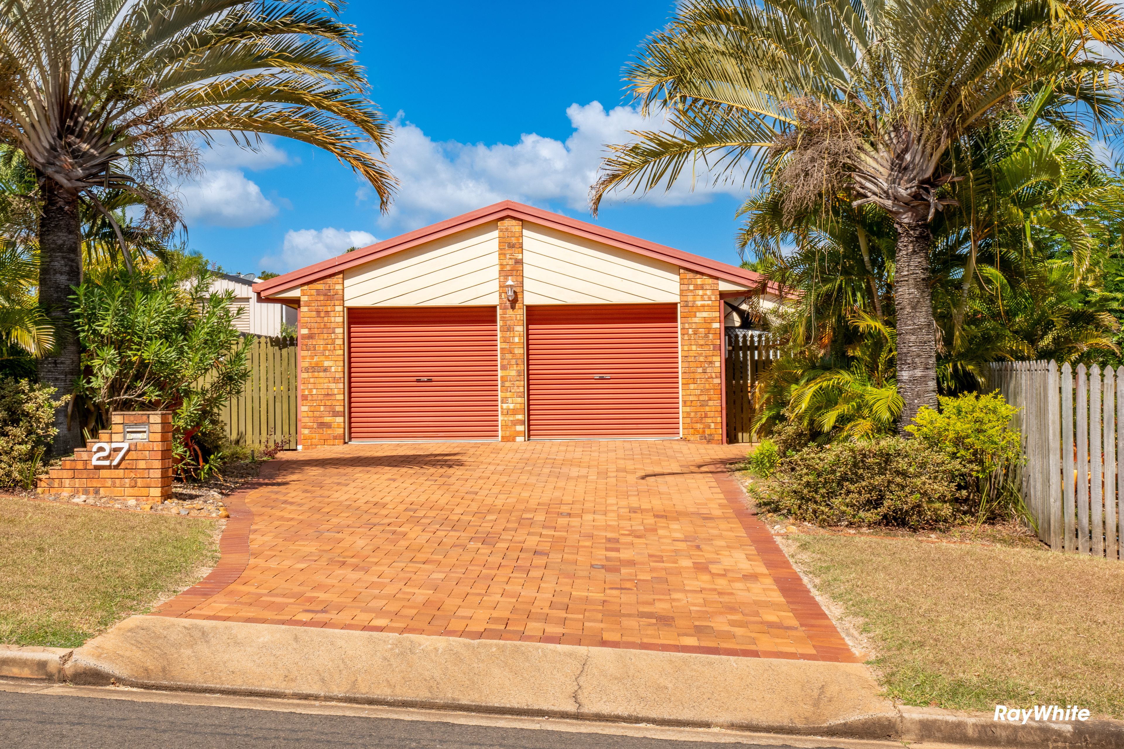 27 Ferny Avenue, Avoca, QLD 4670