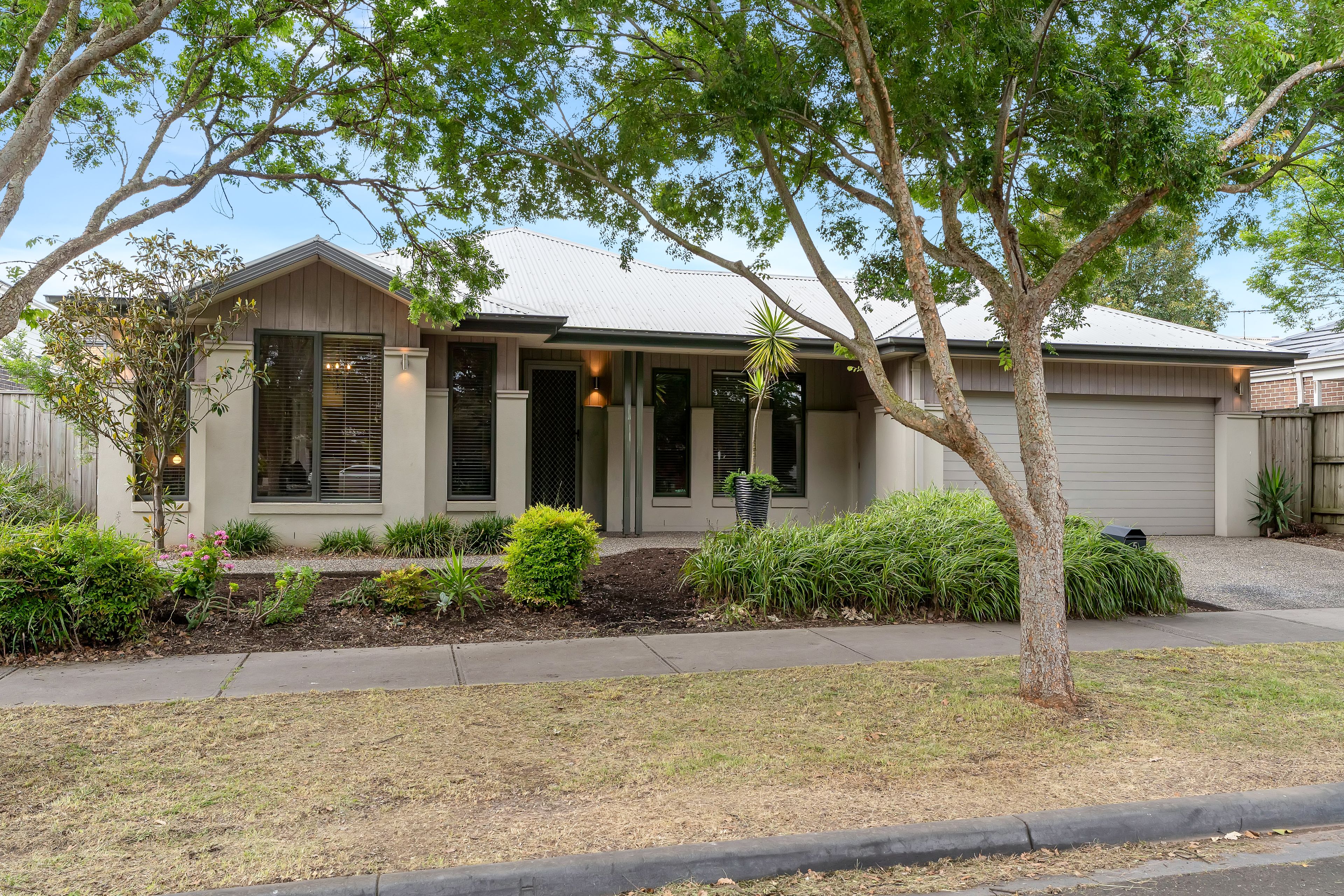 5 Harrington Avenue, Craigieburn VIC 3064