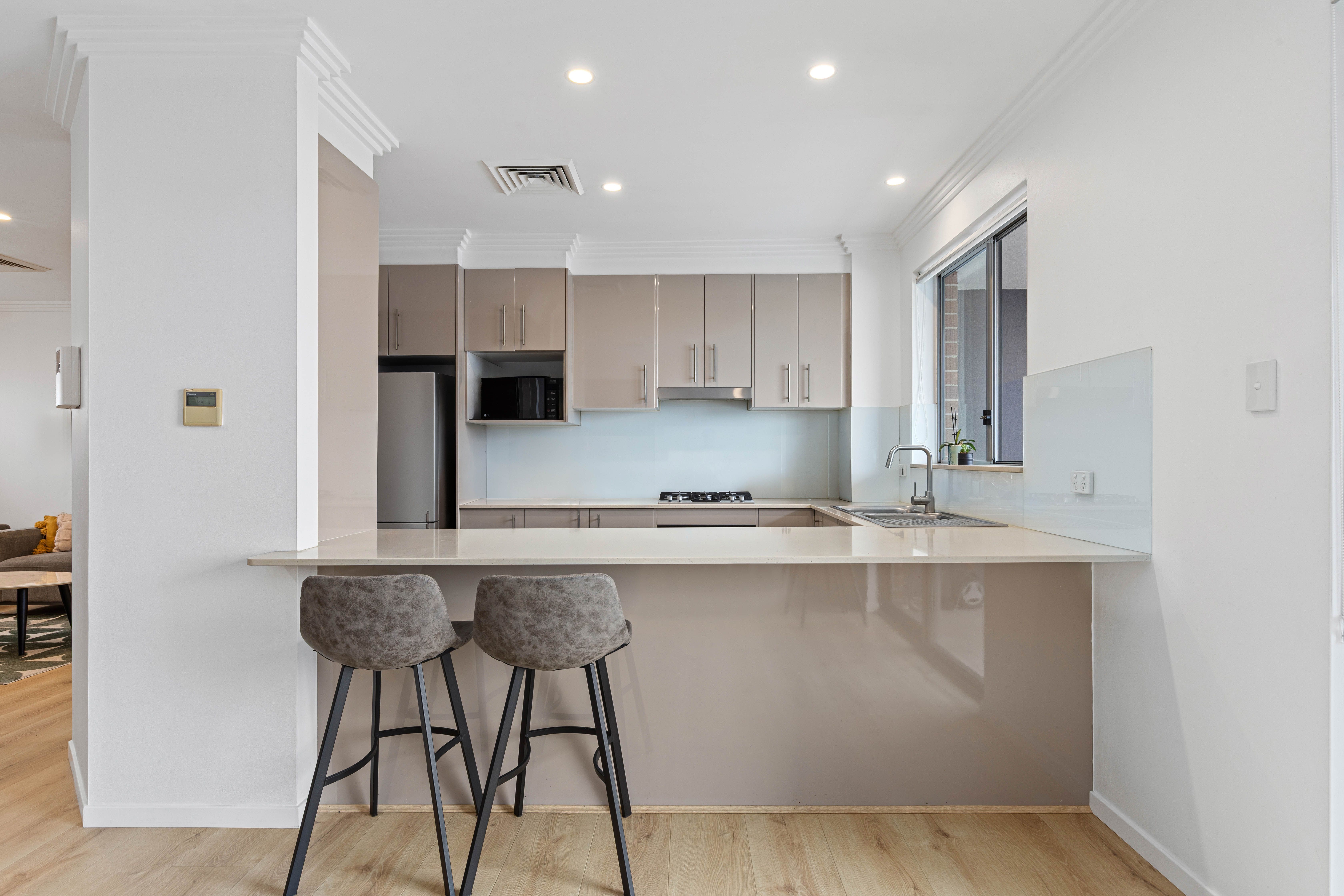 8/39-41 Pitt Street — photo 3 of 9