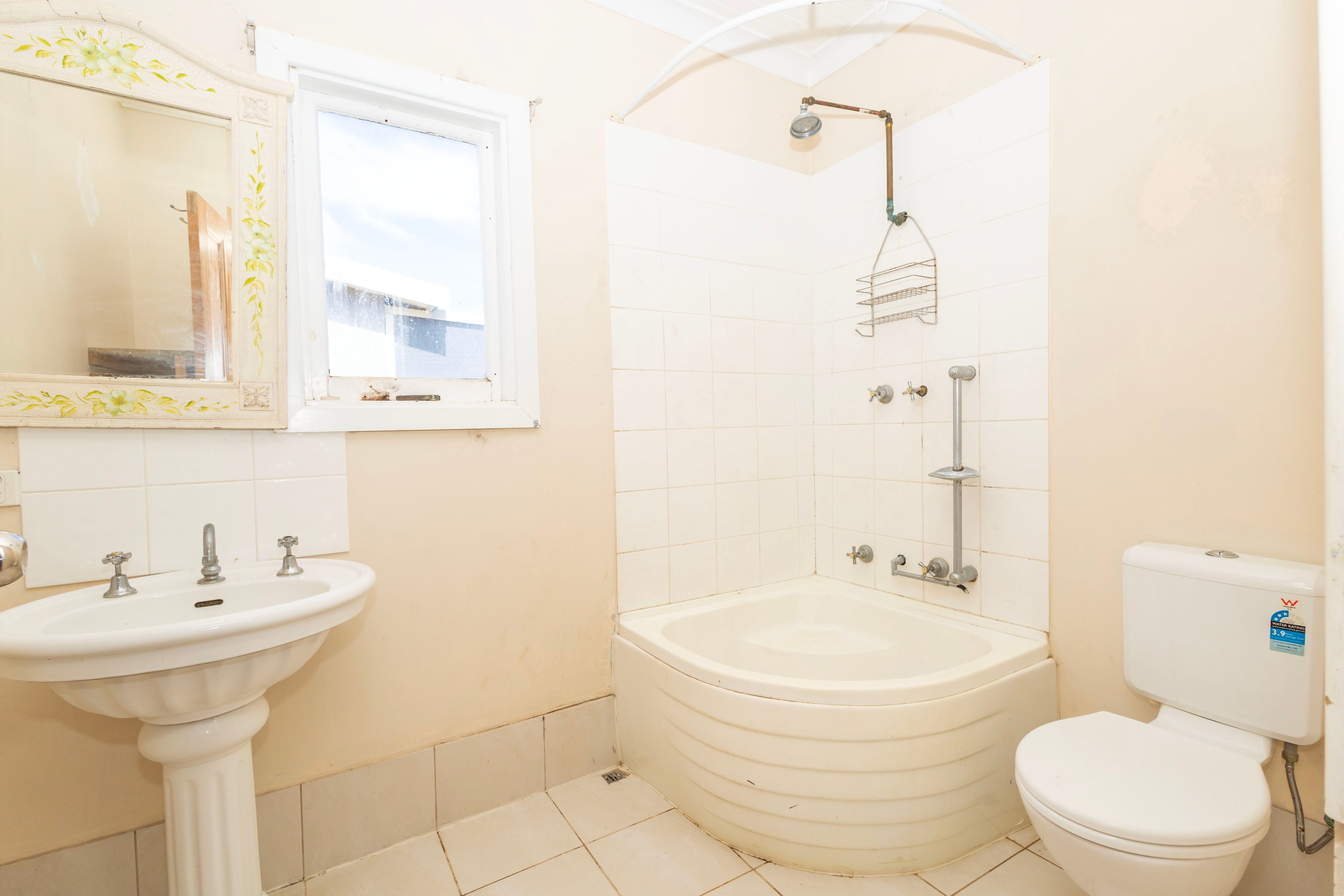 20 Elizabeth Way — photo 19 of 23
