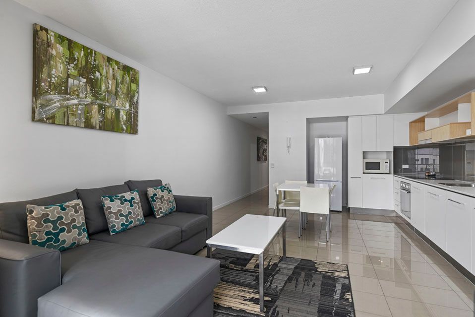 507/29 Robertson Street — photo 5 of 11