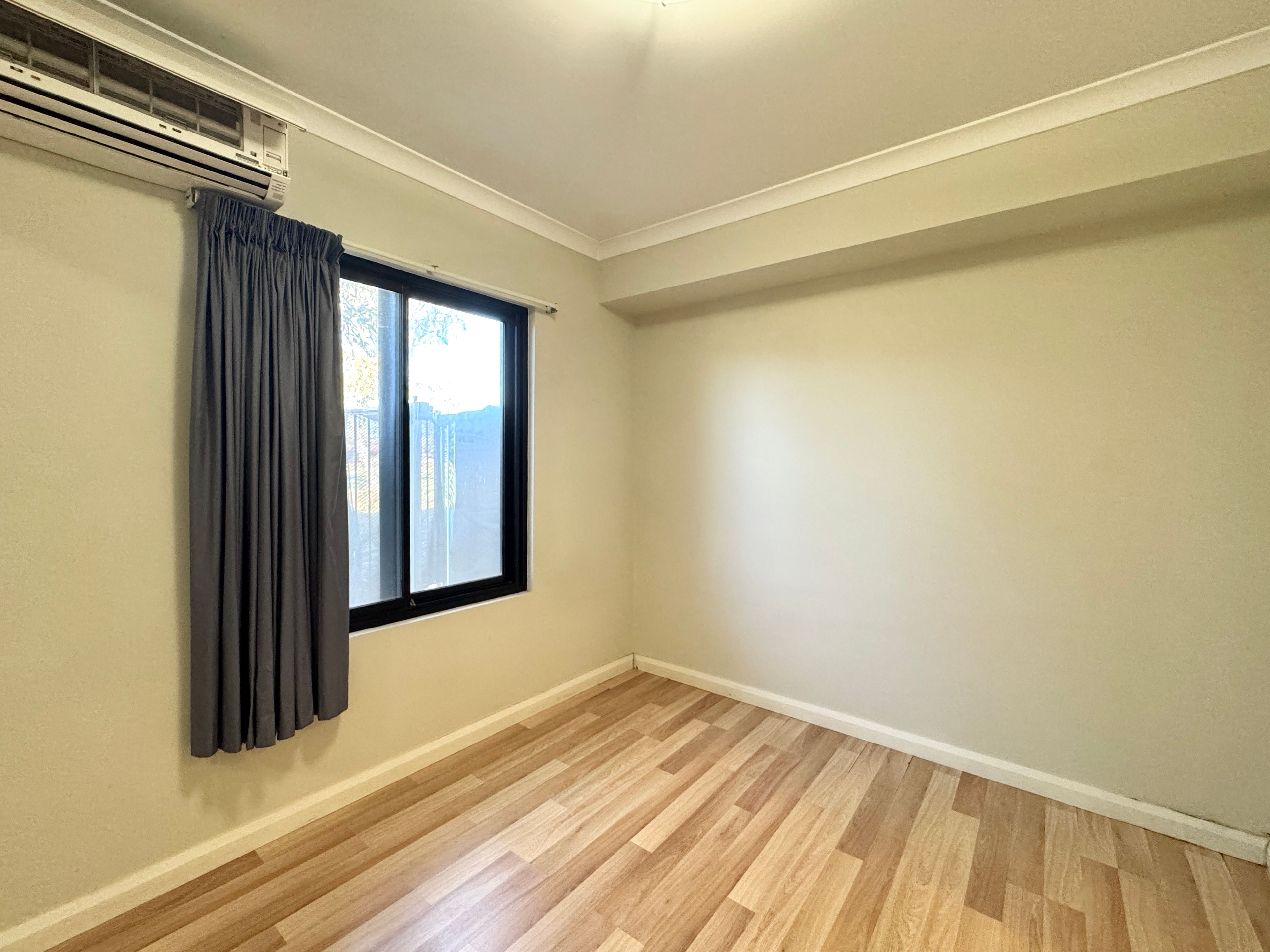5/1 Lawson Street — photo 13 of 16