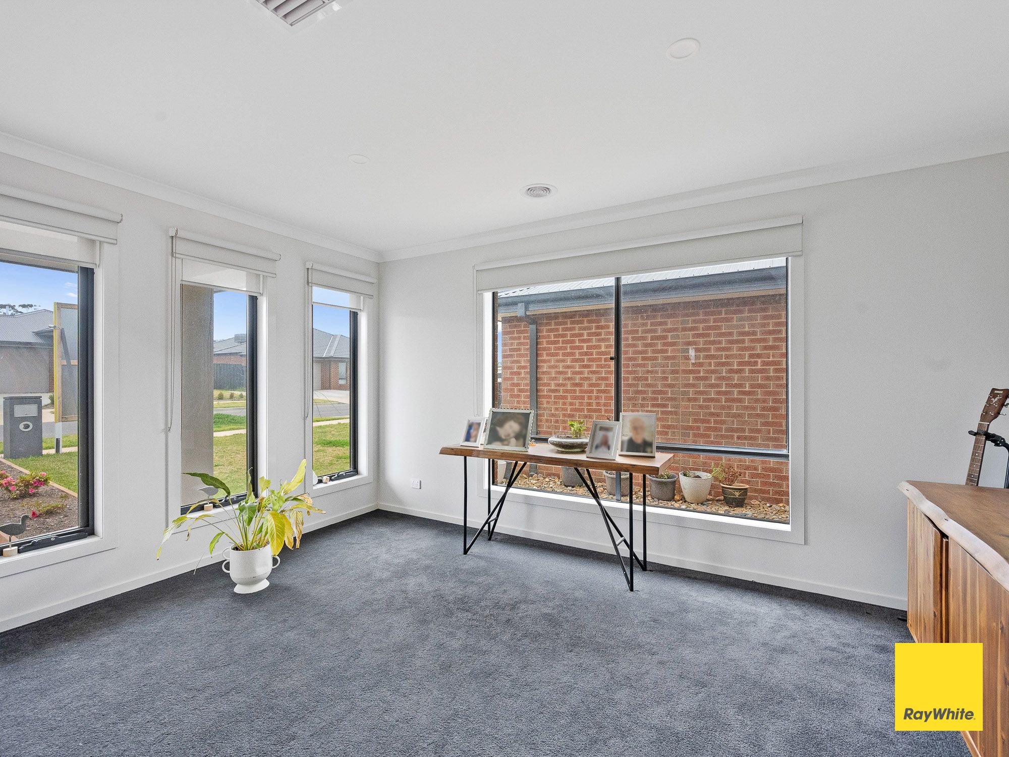 10 Streeton Avenue — photo 7 of 15