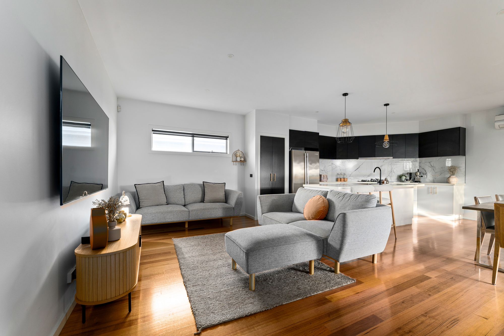 1/43 Eames Avenue — photo 3 of 19