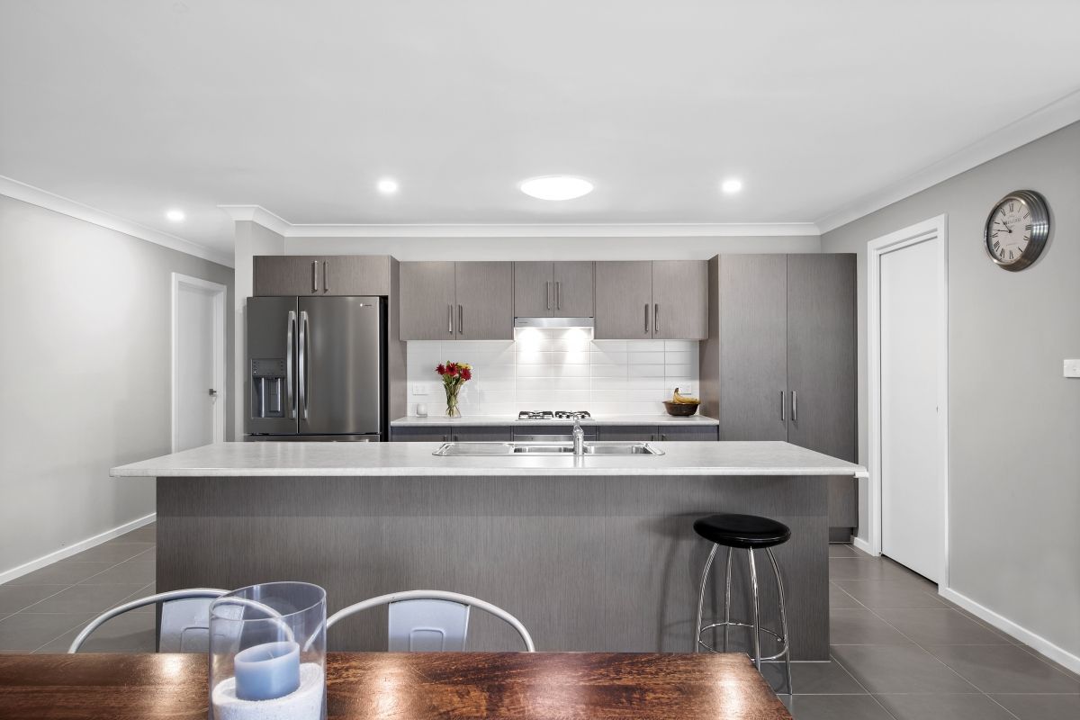 83 Awabakal Drive, Fletcher, NSW 2287