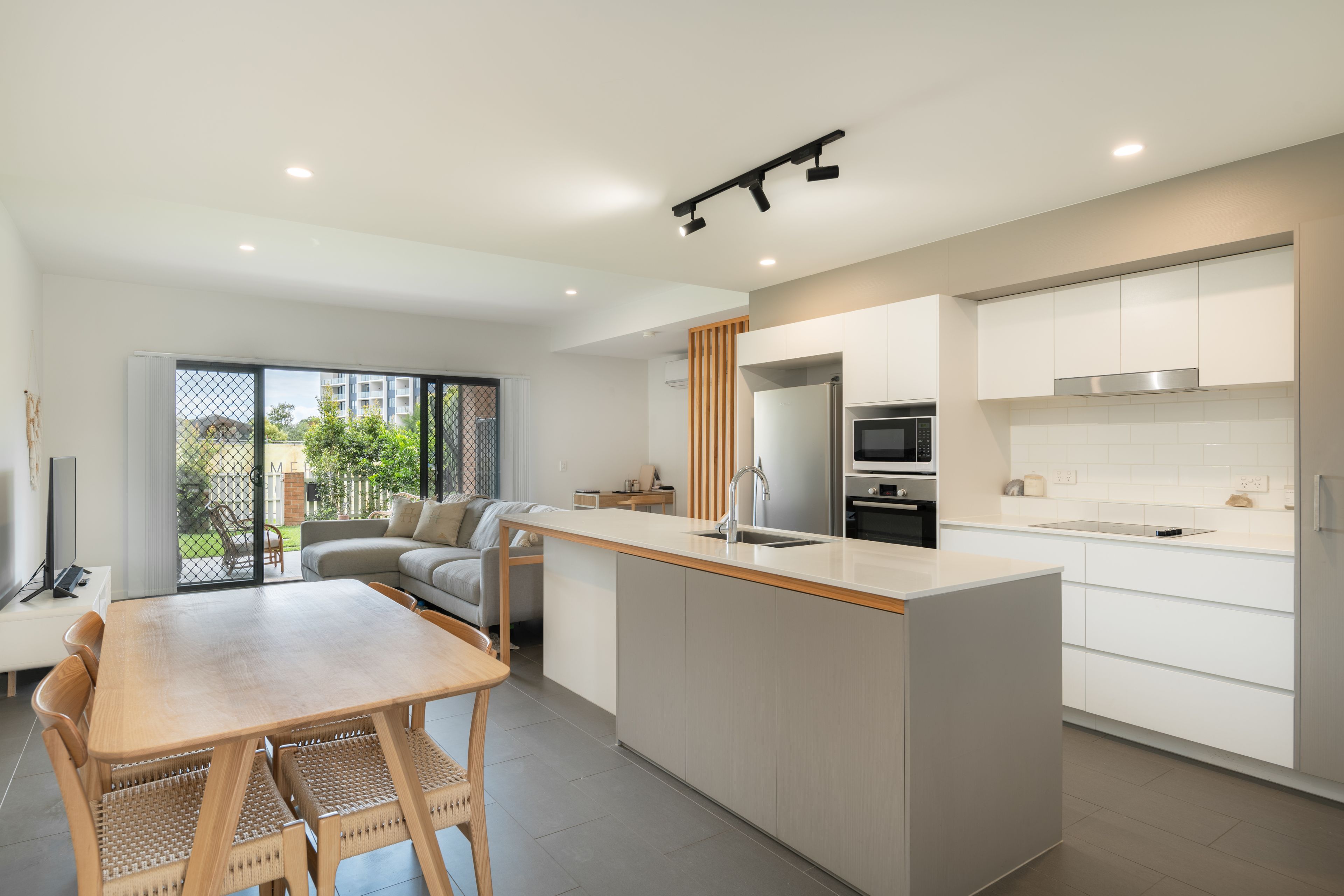 16 Solomon Street, Banyo QLD 4014