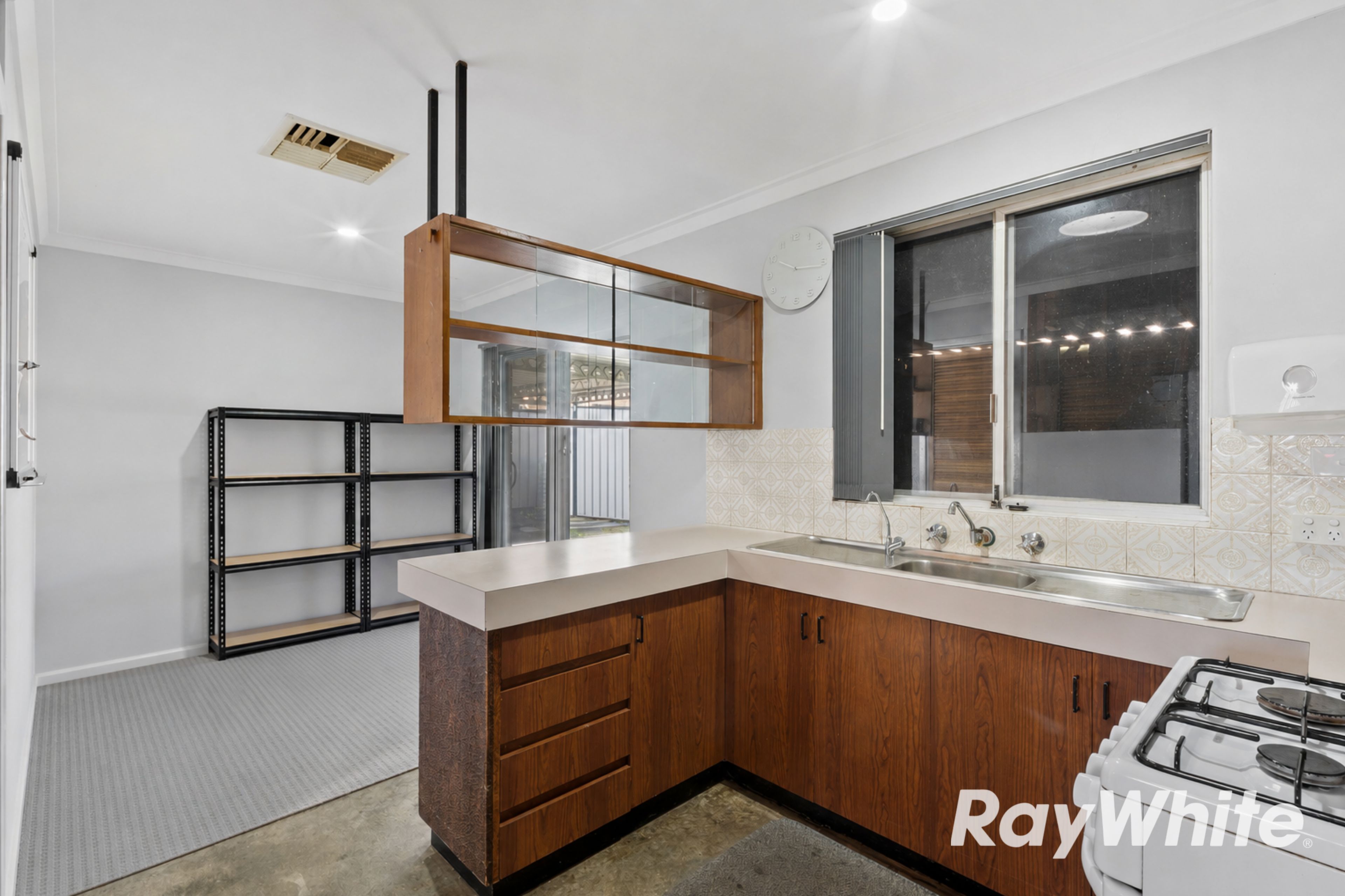 47 Peel Street — photo 13 of 23