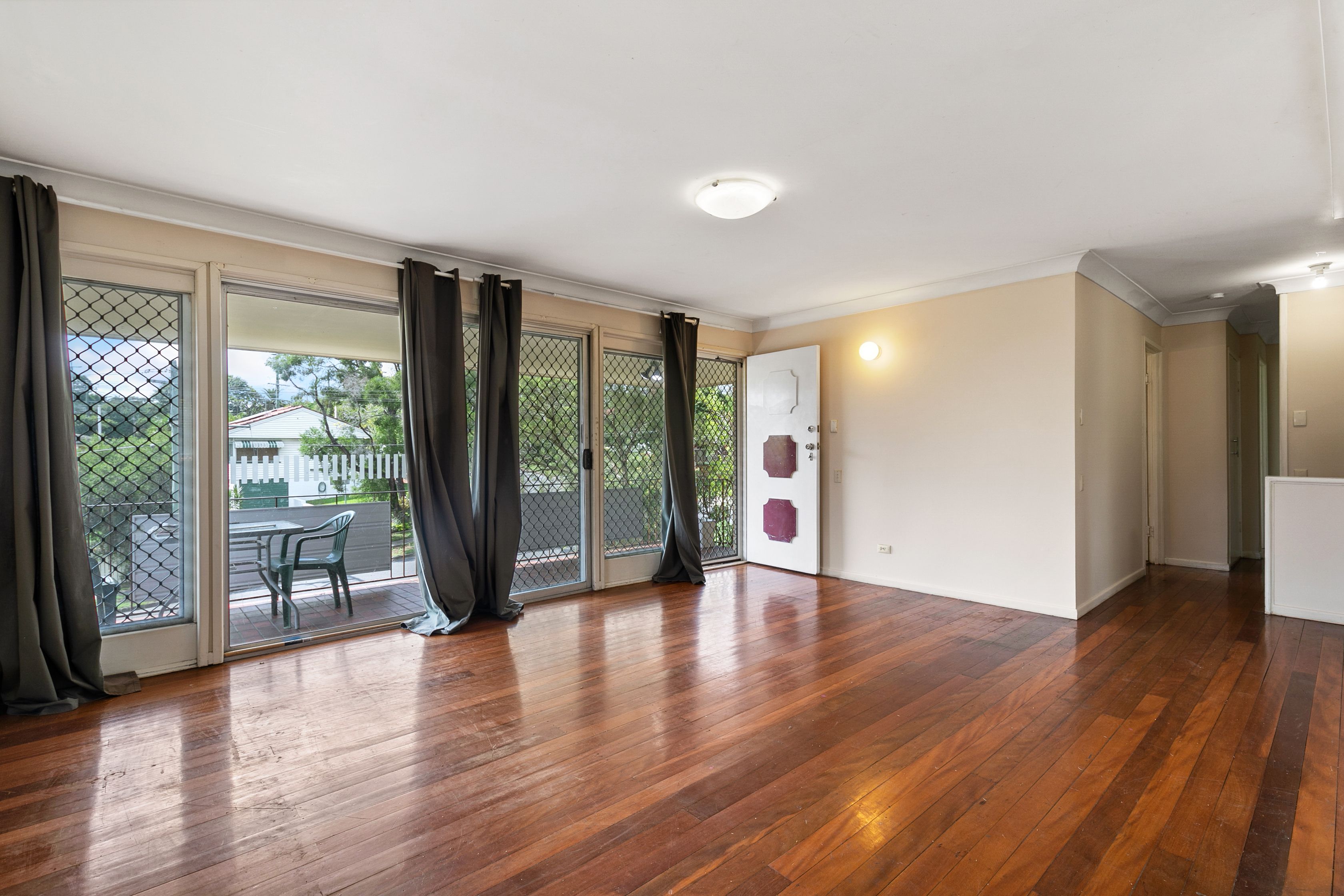 2 Tasman Street, Stafford Heights, QLD 4053