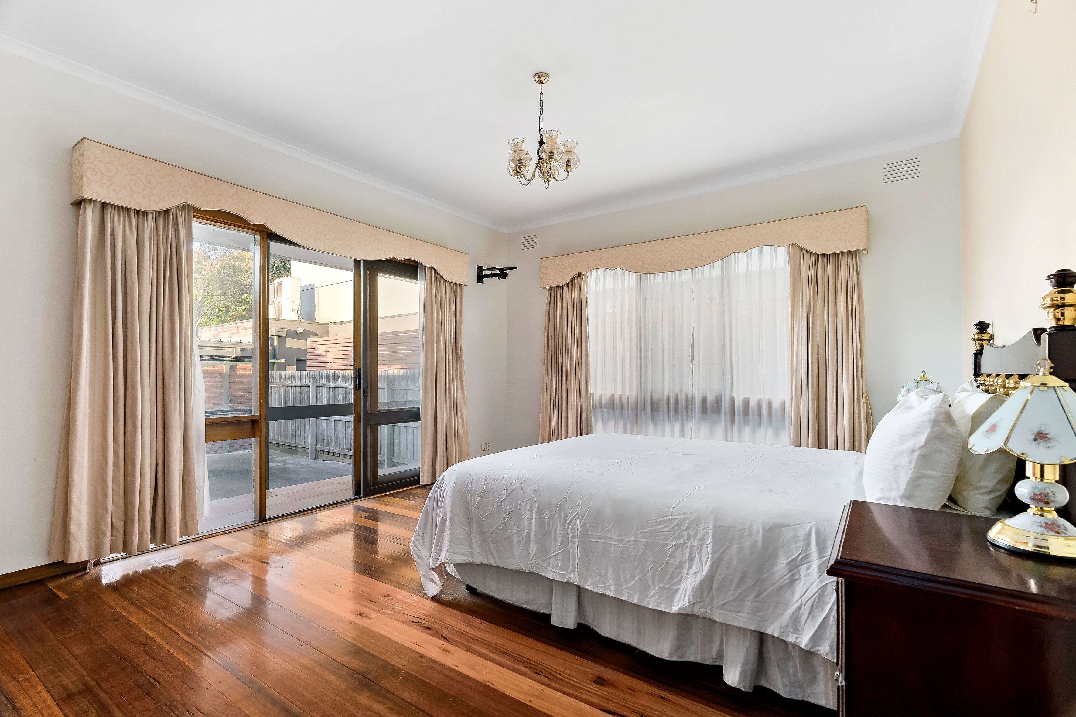 3 Davies Street — photo 10 of 16