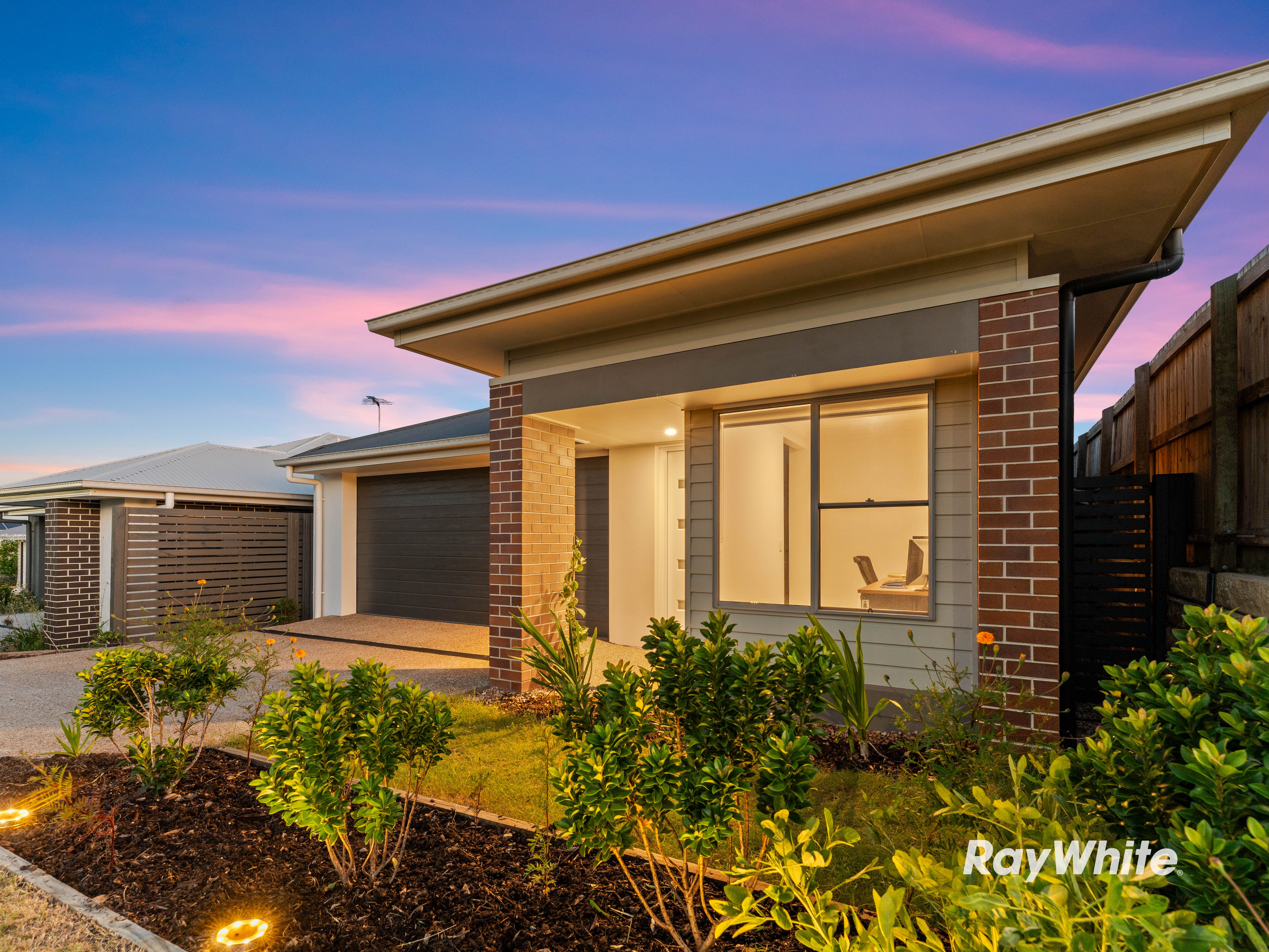 6 Hartnell Drive, Park Ridge, QLD 4125