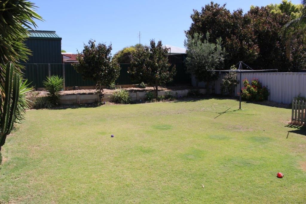 8 Canny Place, Port Denison, WA 6525