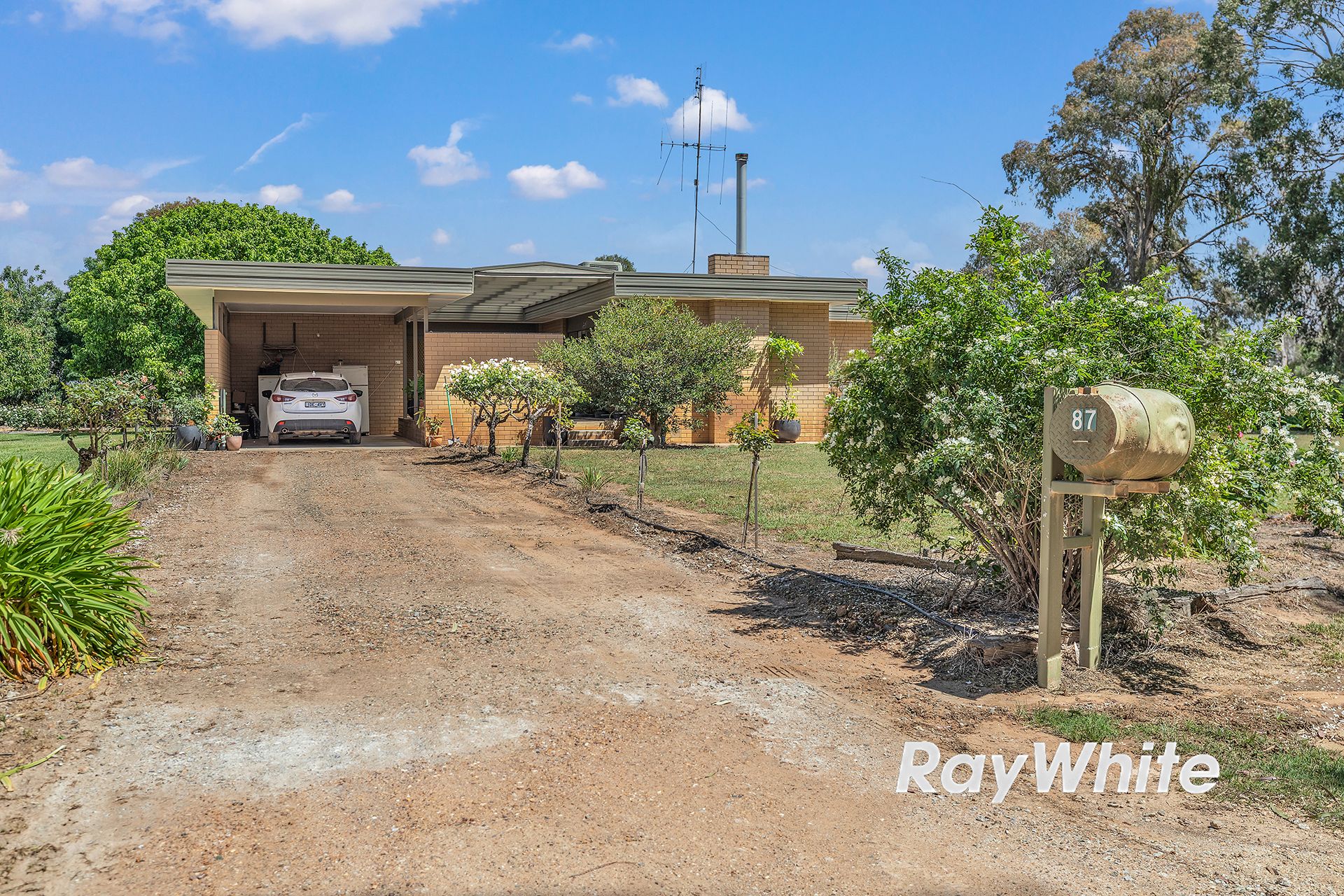 87 Hall Road — photo 3 of 30