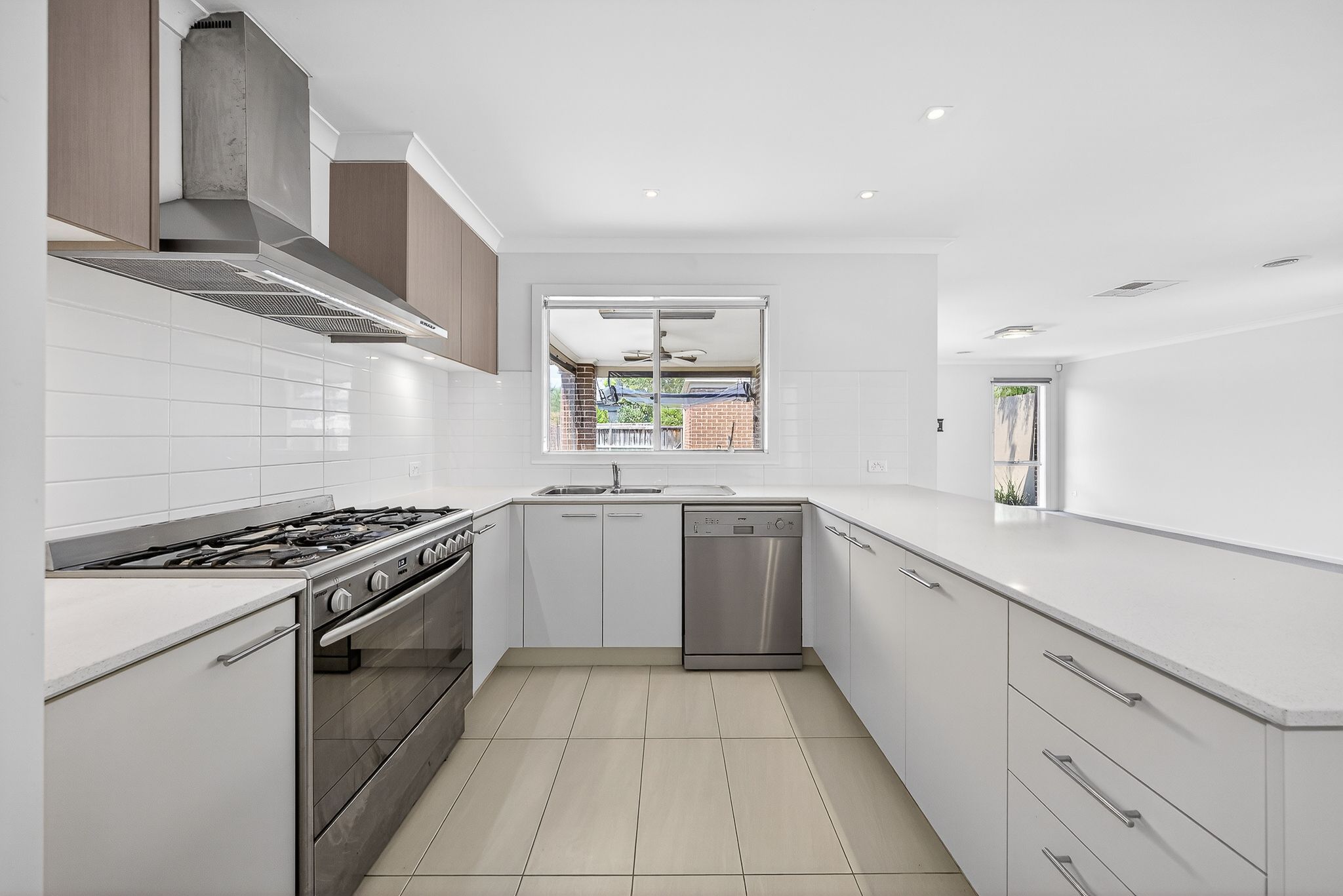 19 Brolin Terrace, Cranbourne North, VIC 3977