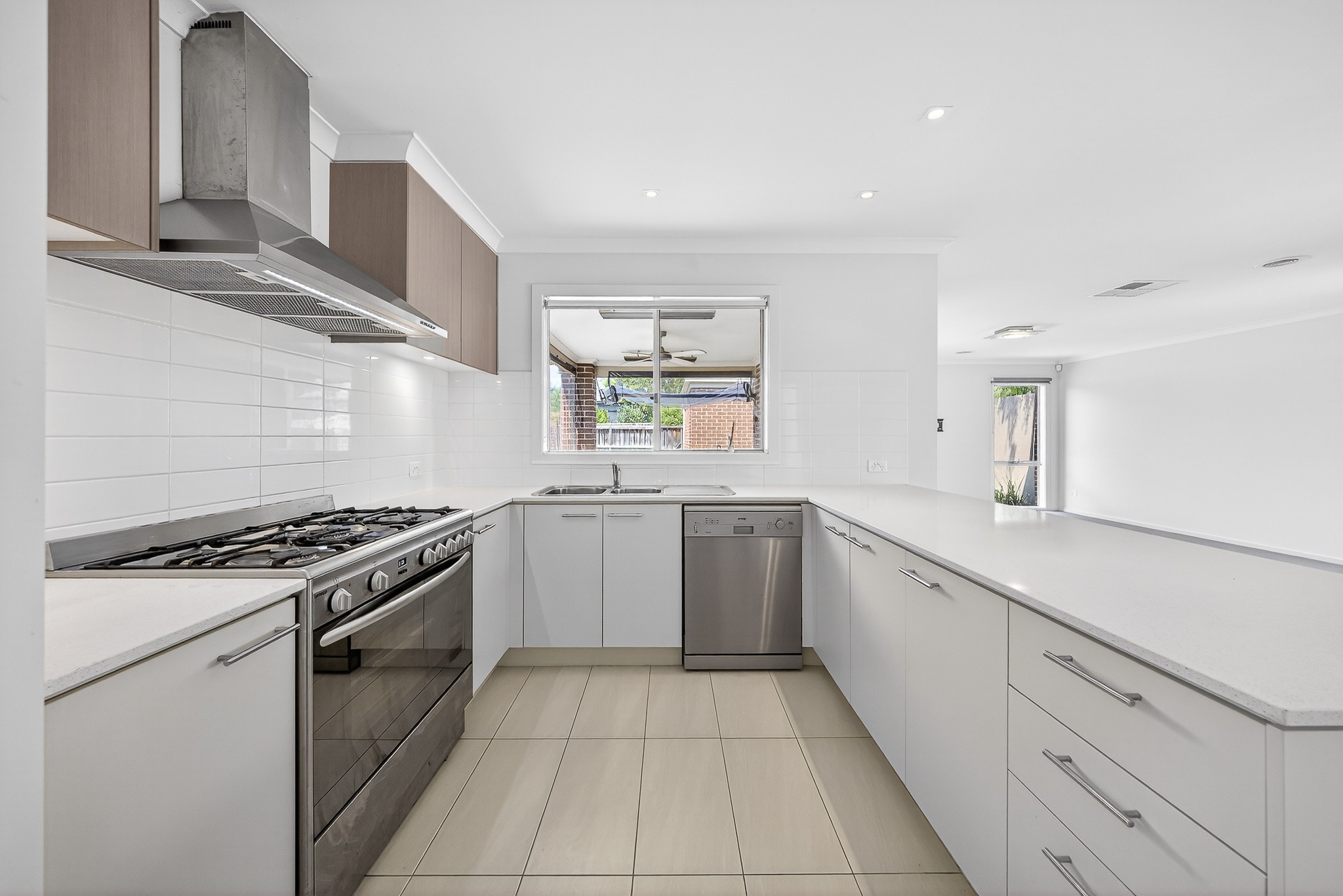 19 Brolin Terrace, Cranbourne North, VIC 3977