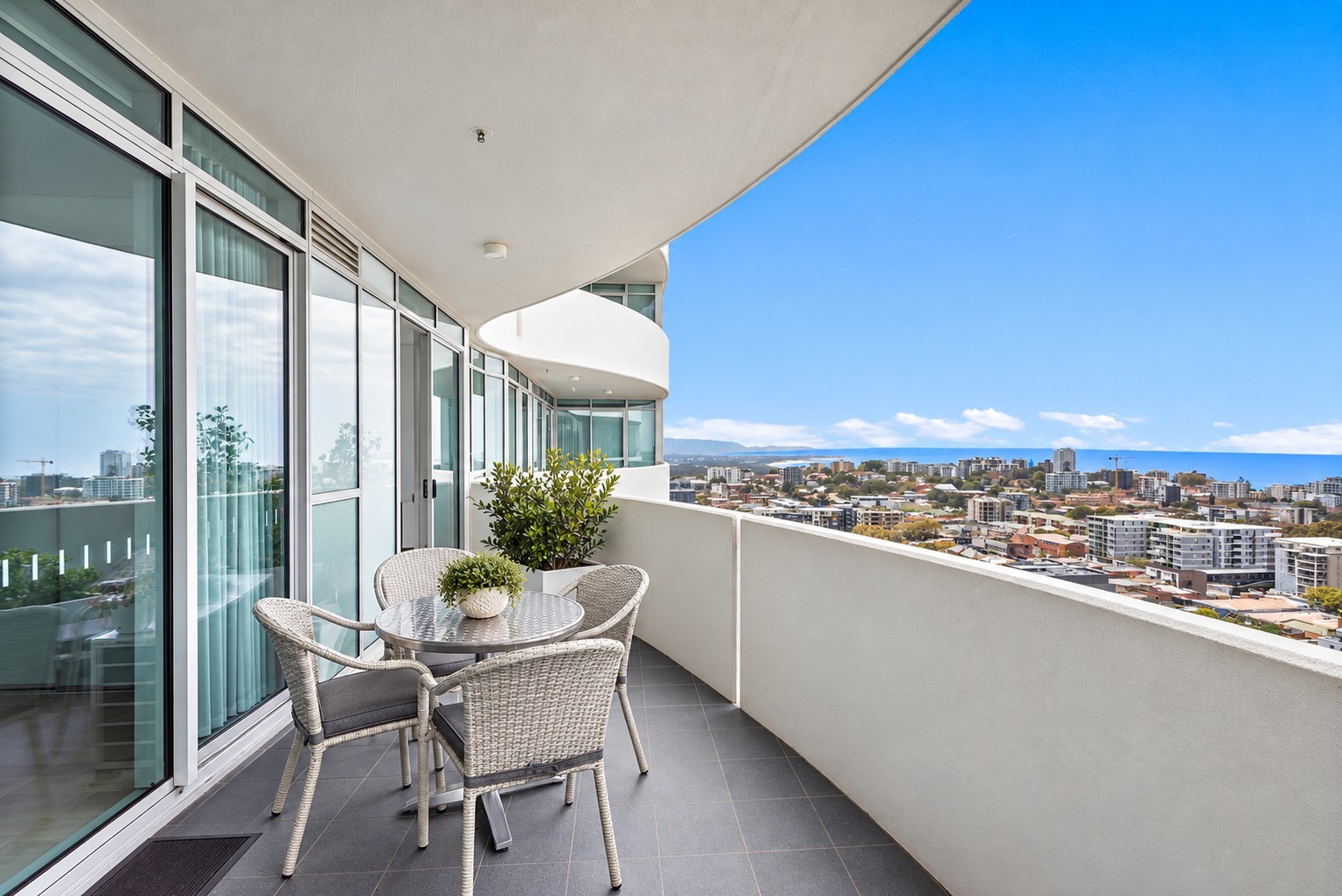 1403/10-18 Regent Street, Wollongong, NSW 2500