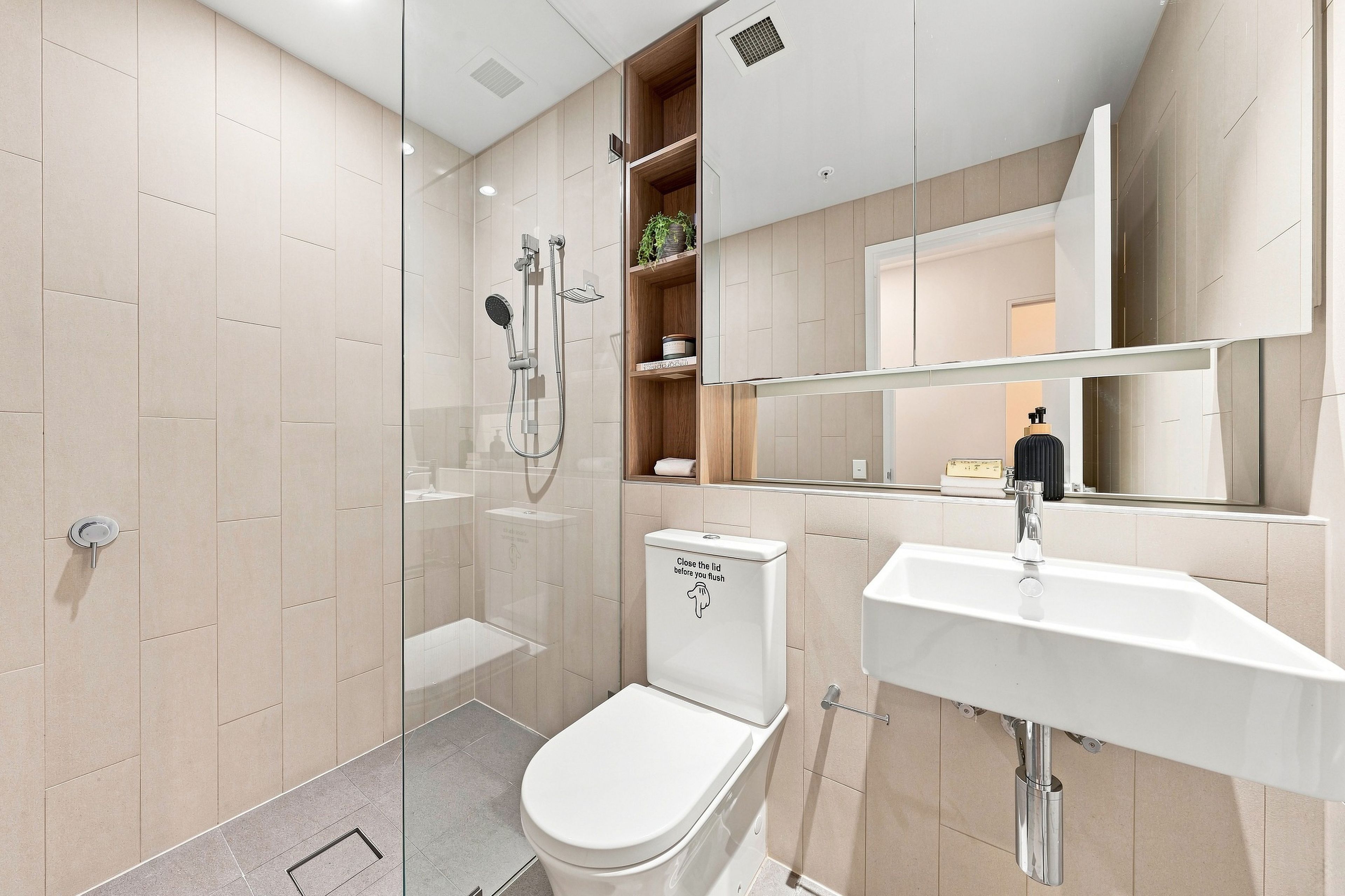 813/1 Network Place — photo 10 of 19