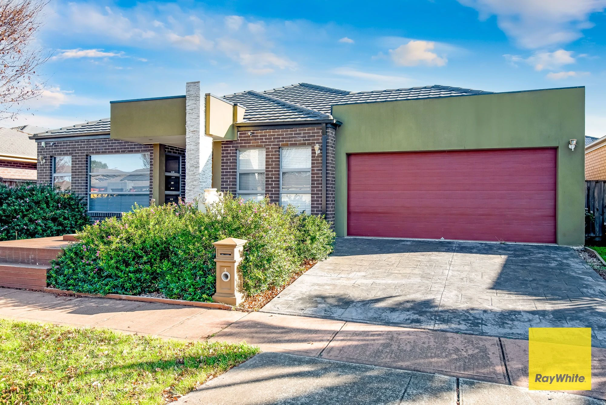 4 Woodswallow Place, Williams Landing, VIC 3027
