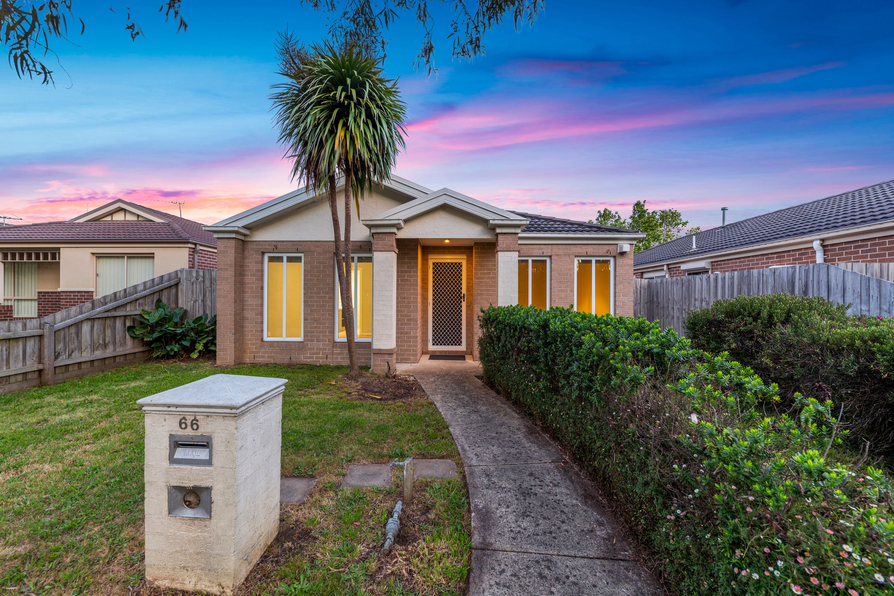 66 Manna Gum Drive, Pakenham VIC 3810