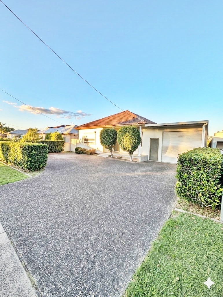 106 Cambridge Street, Canley Heights, NSW 2166