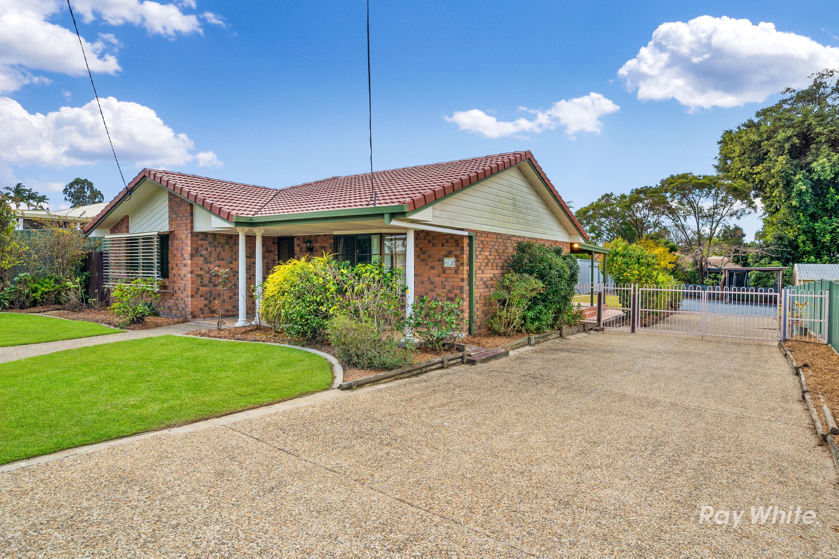 22 Cresthill Avenue, Regents Park, QLD 4118