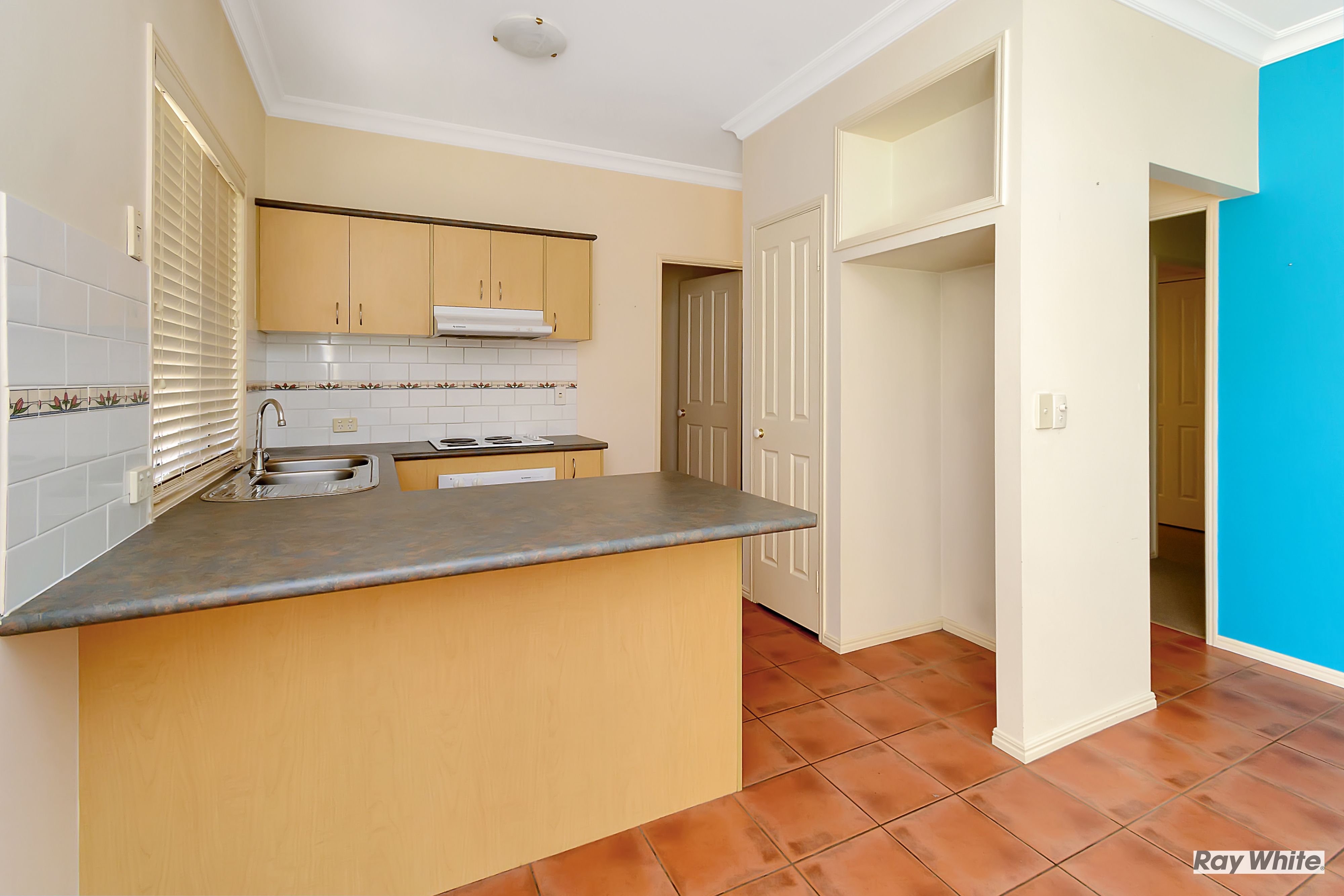 15 Hannam Crescent, Forest Lake, QLD 4078