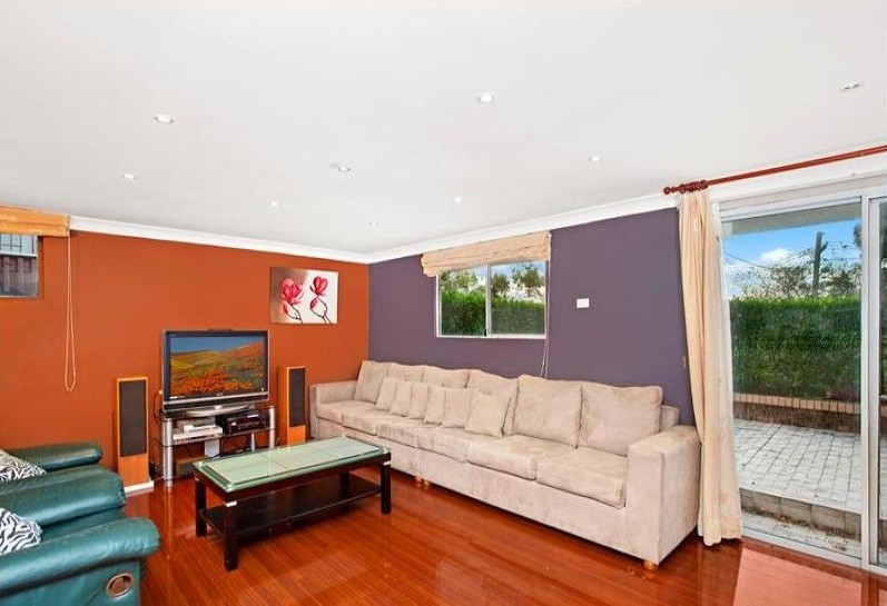 10 Oak Street, Lugarno, NSW 2210