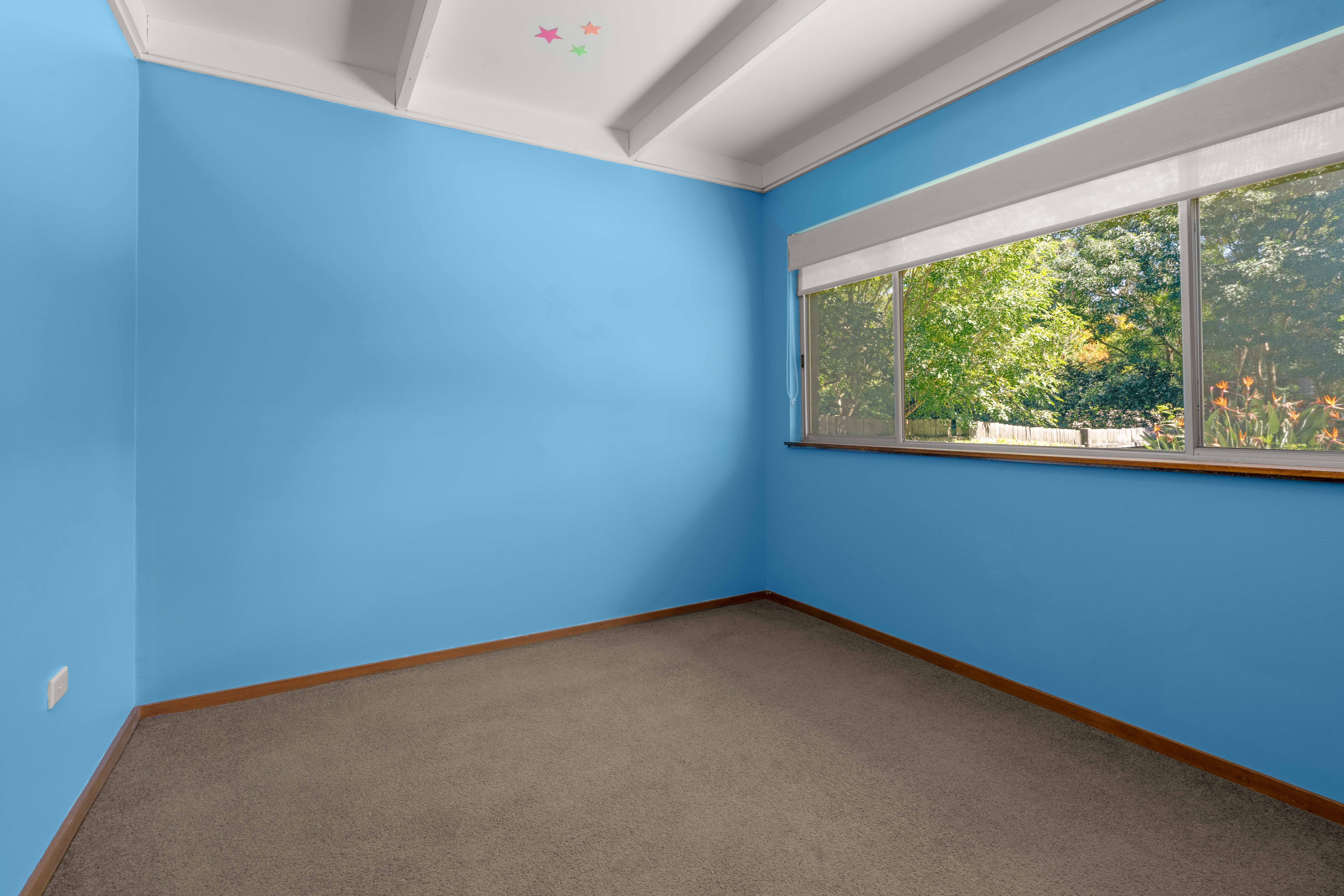 153 Osborne Street — photo 9 of 22