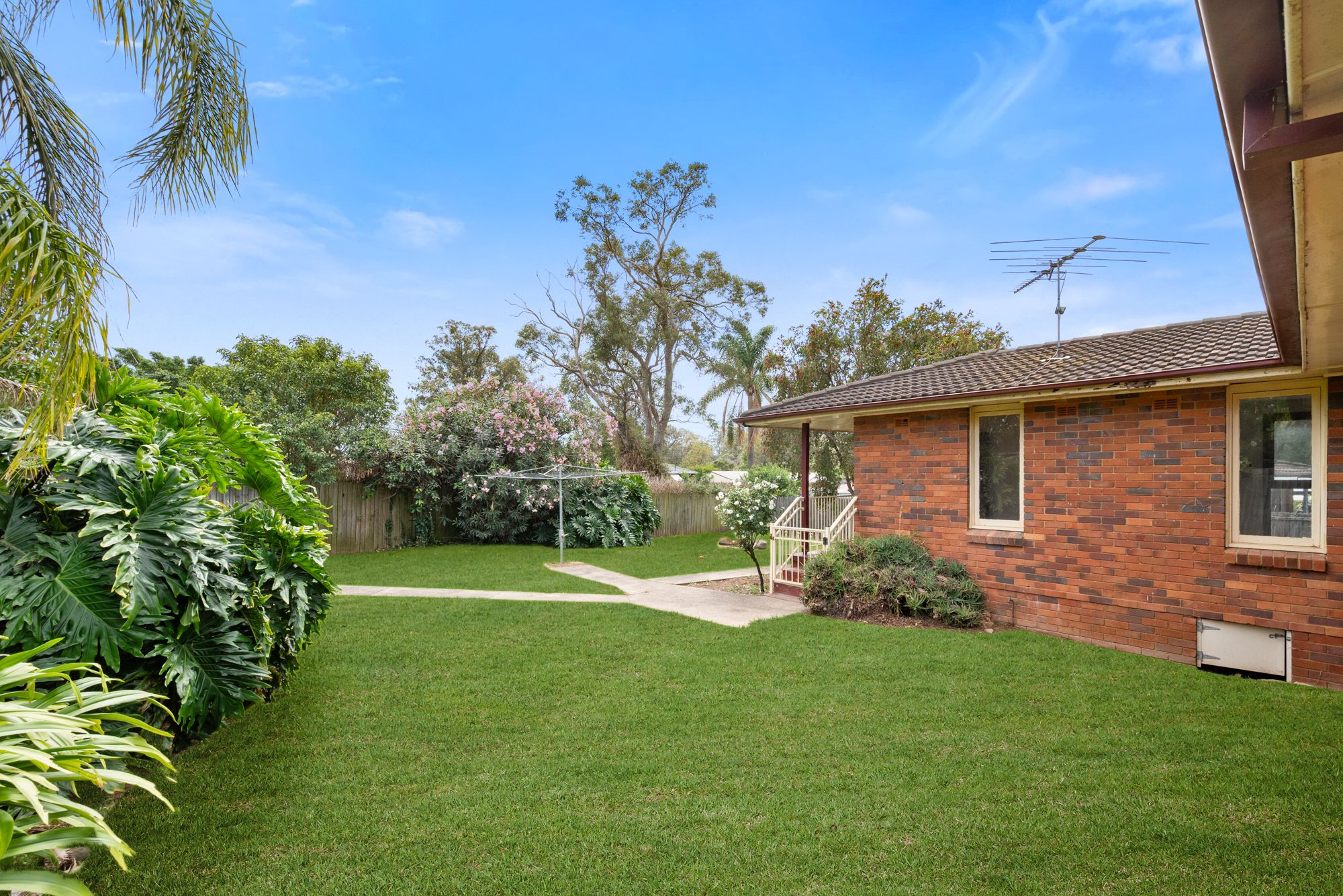 8 Karingal Place — photo 11 of 12