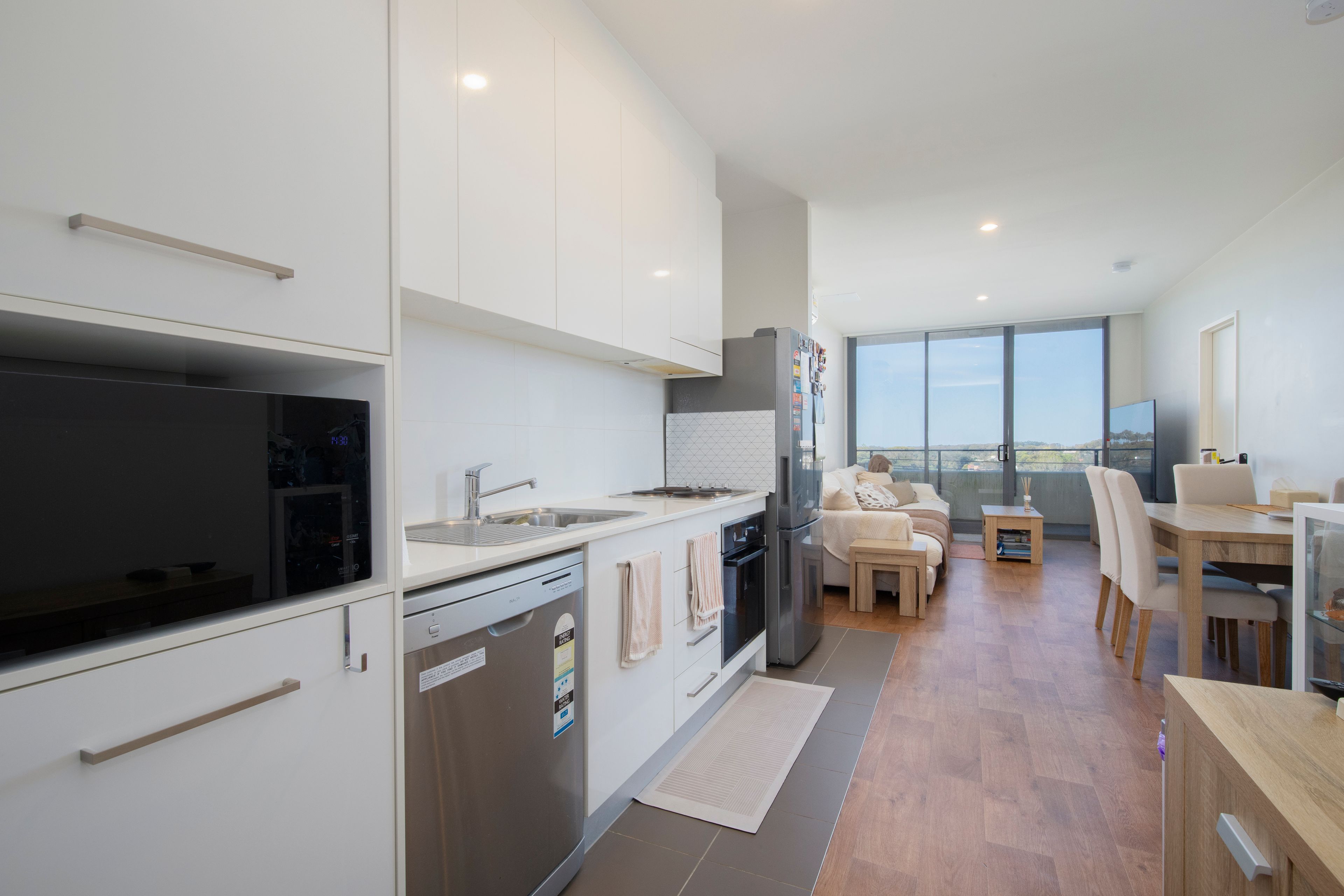 410/6 Charles Street — photo 3 of 16