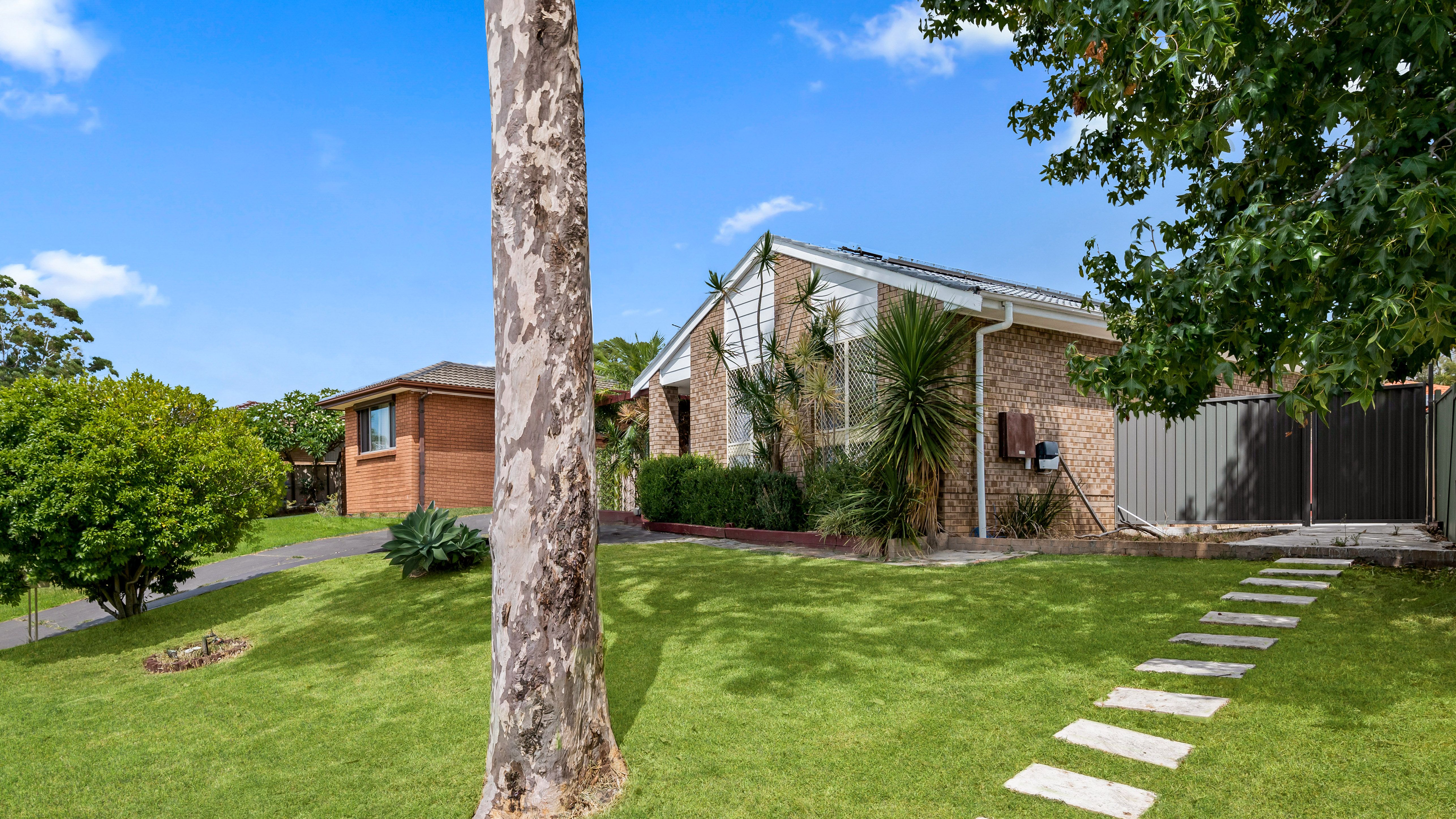 27 Queenscliff Drive, Woodbine, NSW 2560