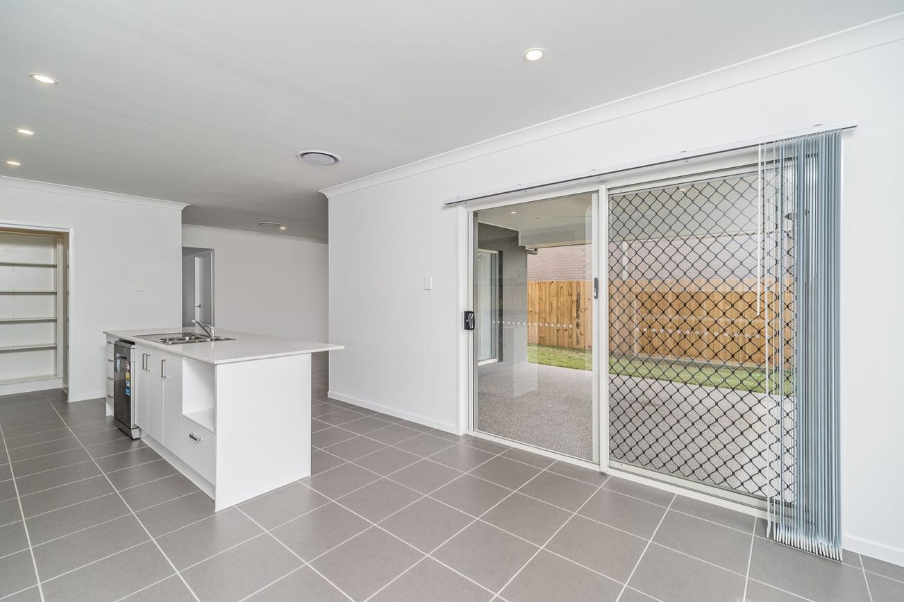 18 Cassidy Crescent, Bridgeman Downs, QLD 4035