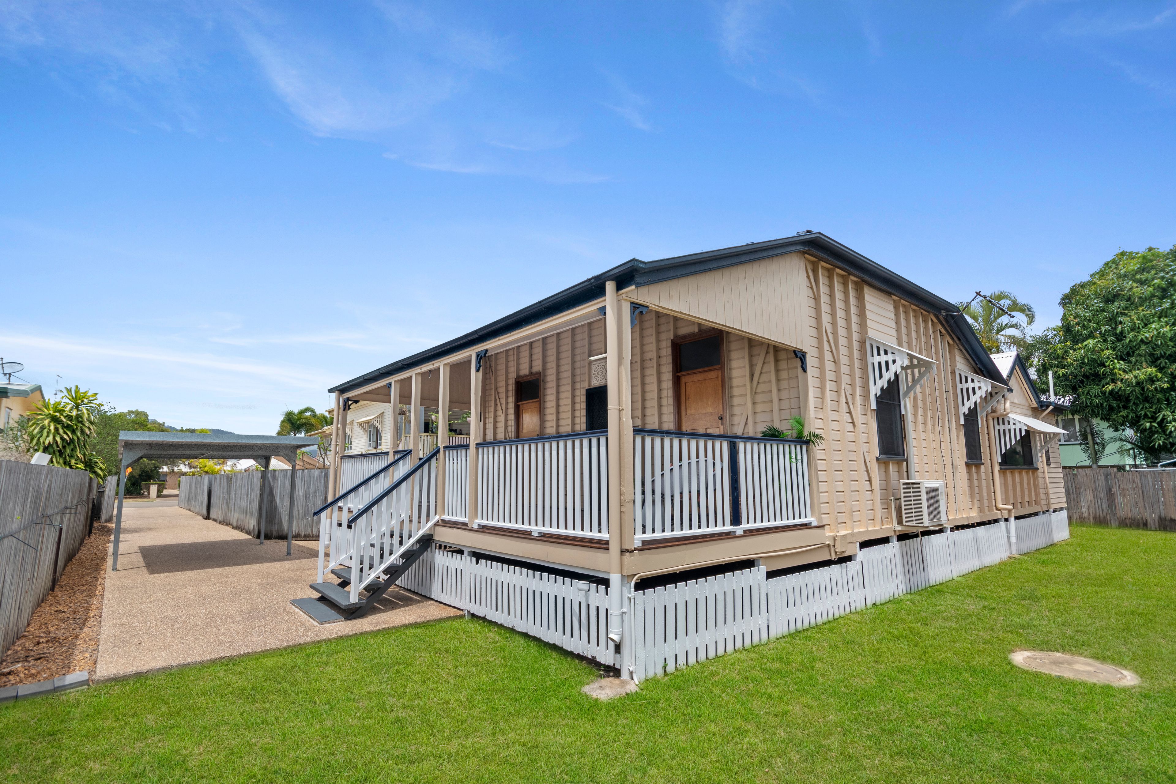 25 Gladstone Street , Pimlico QLD 4812