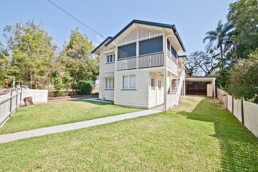 16 Hyde Road, Yeronga, QLD 4104