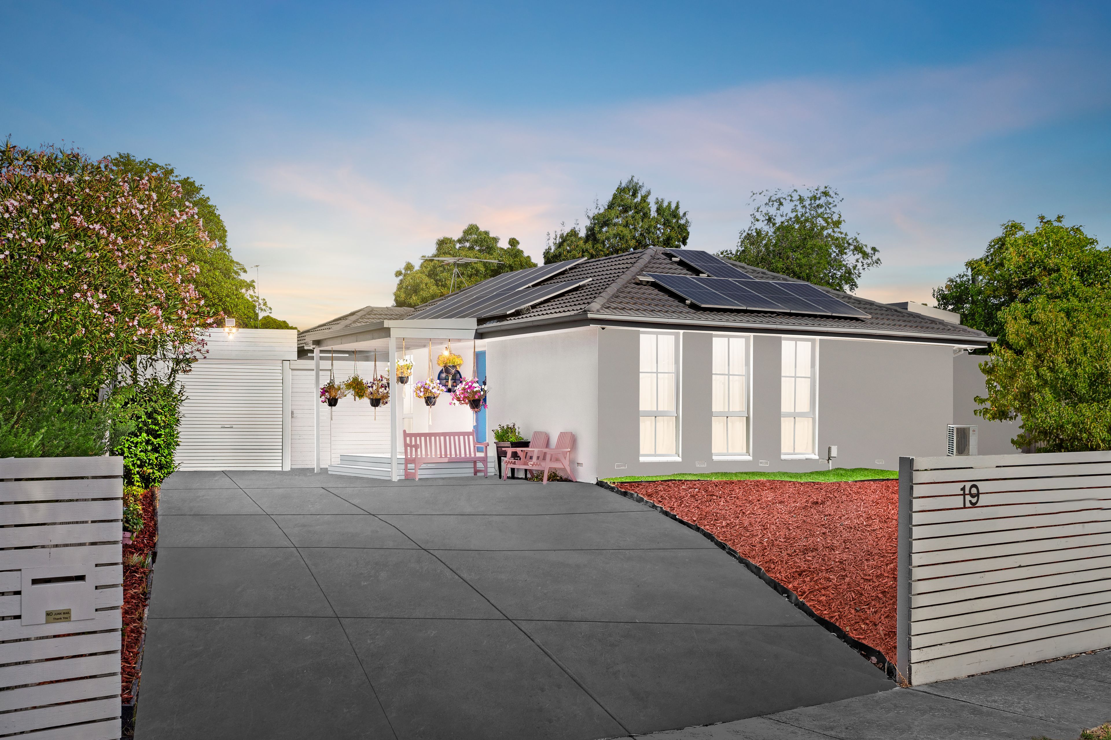 19 Blamey Avenue, Mill Park VIC 3082