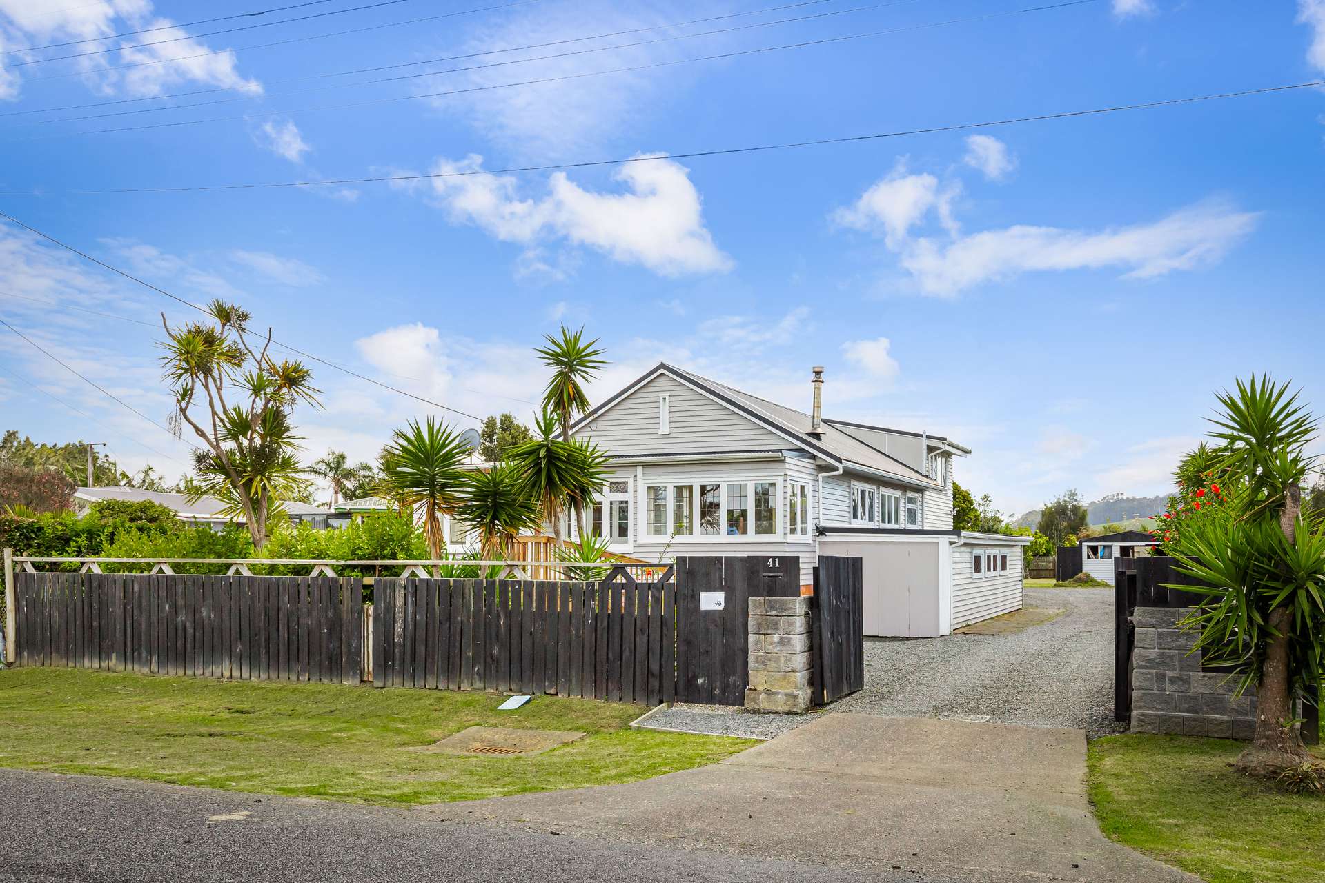 41 Parakai Avenue photo 0