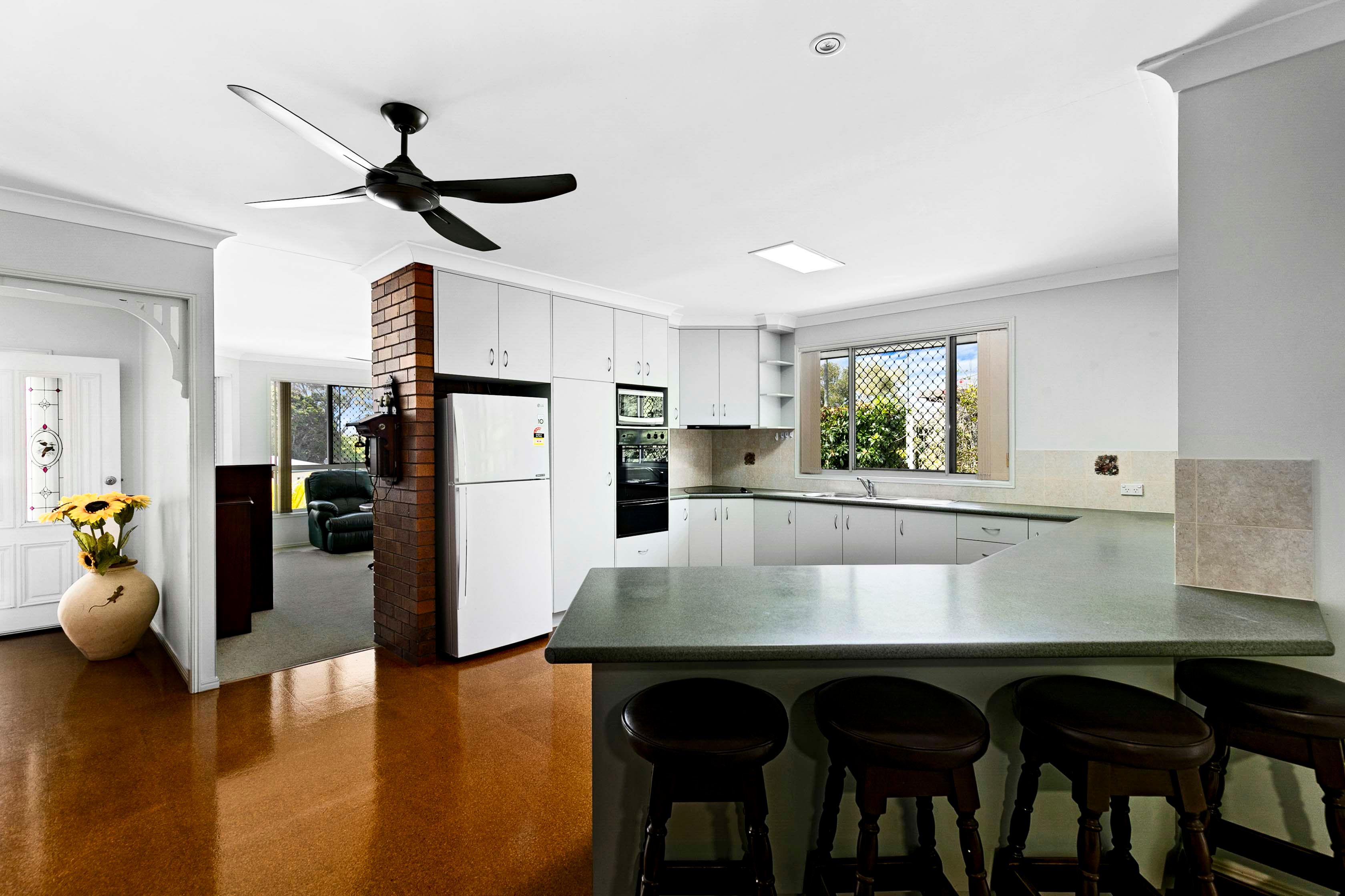 39 Kent Street — photo 9 of 30